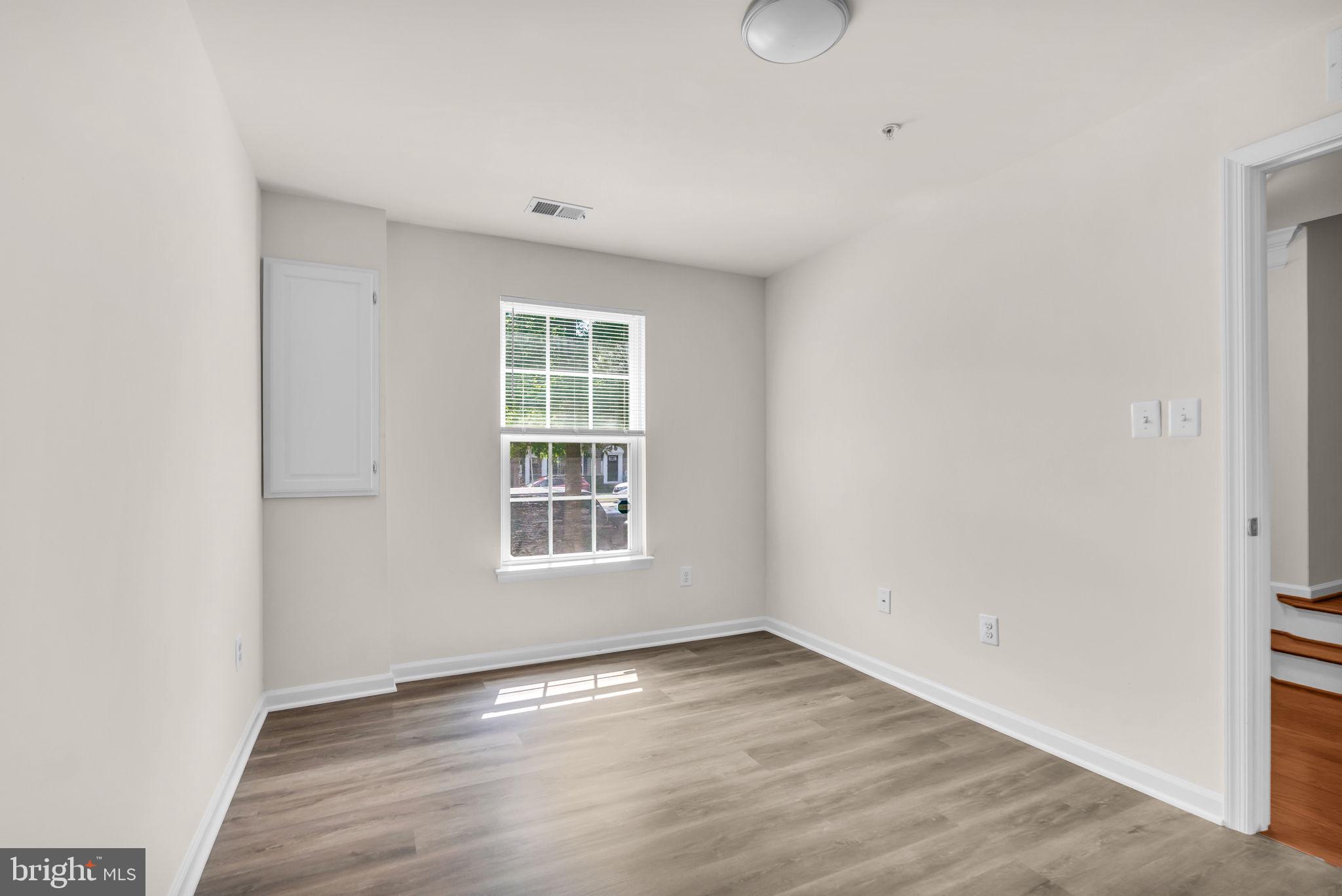 WATERFORD HILLS - Residential