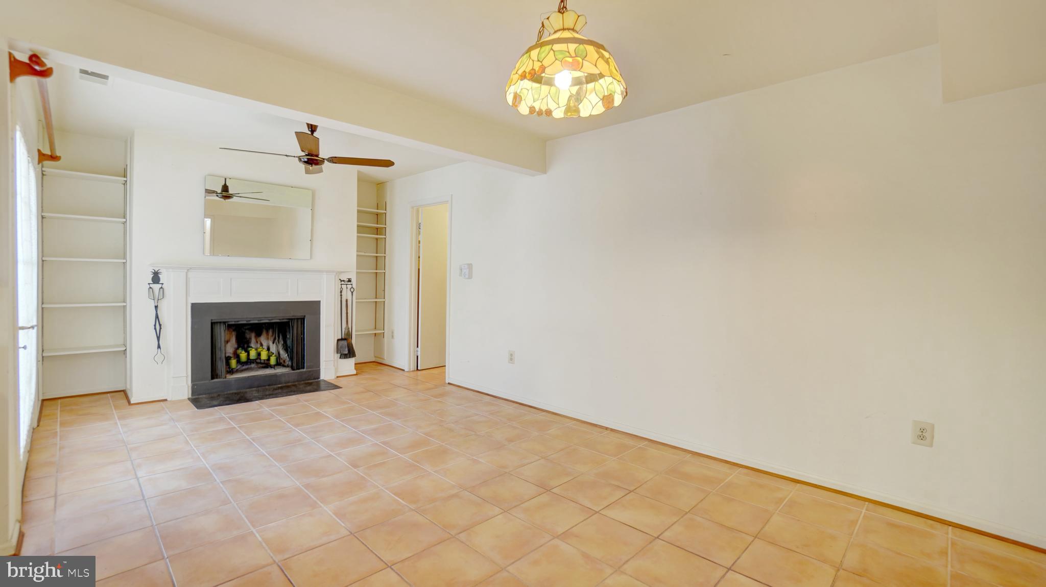 CROFTON VILLAGE - Residential