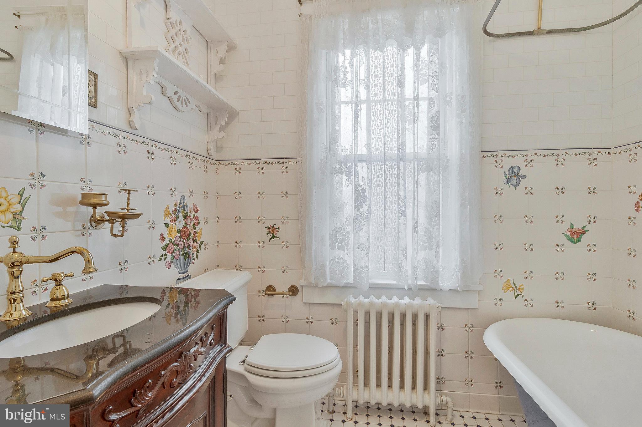 PETTITS ADDN TO HYATTSVI - Residential