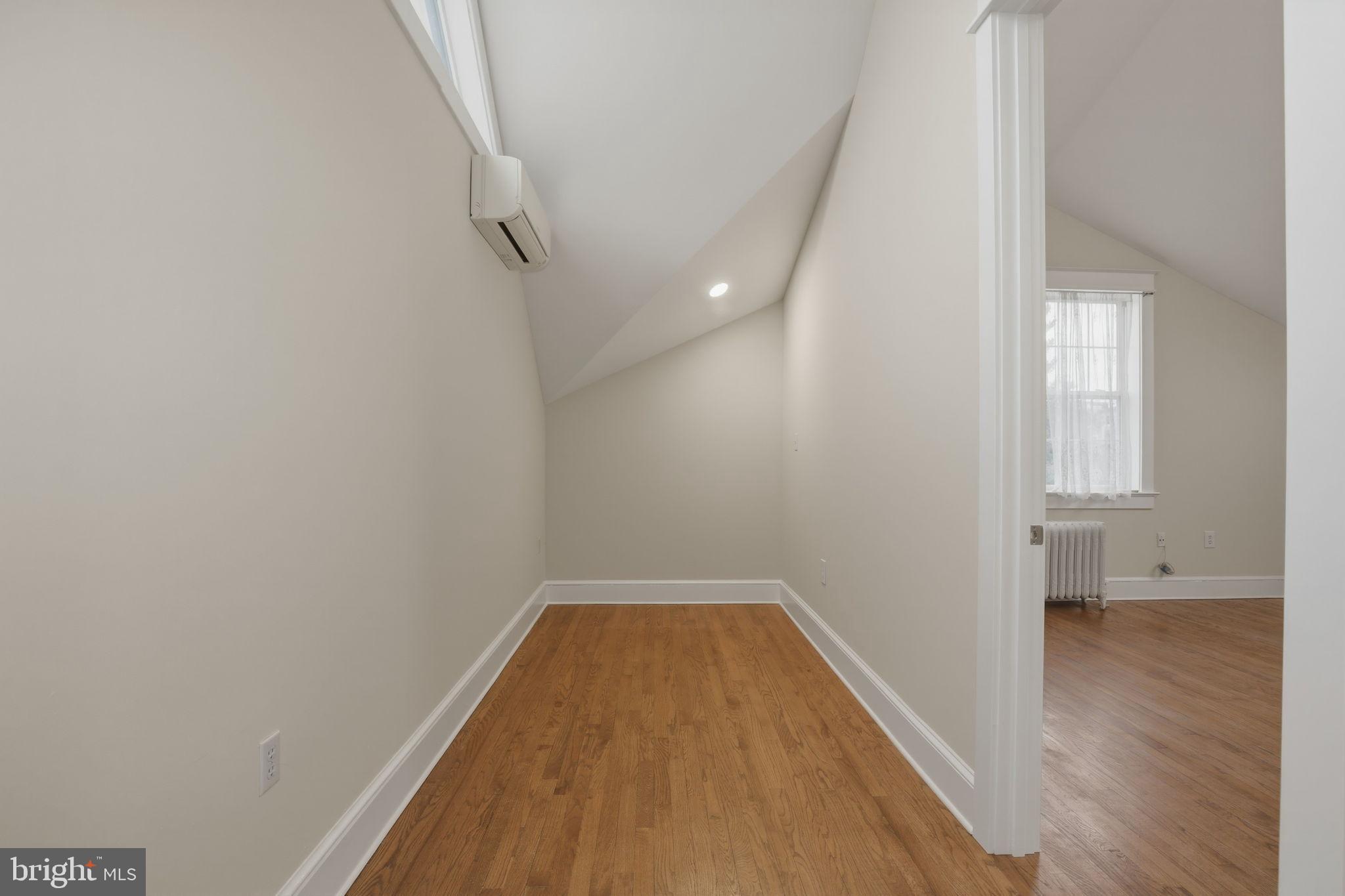 PETTITS ADDN TO HYATTSVI - Residential