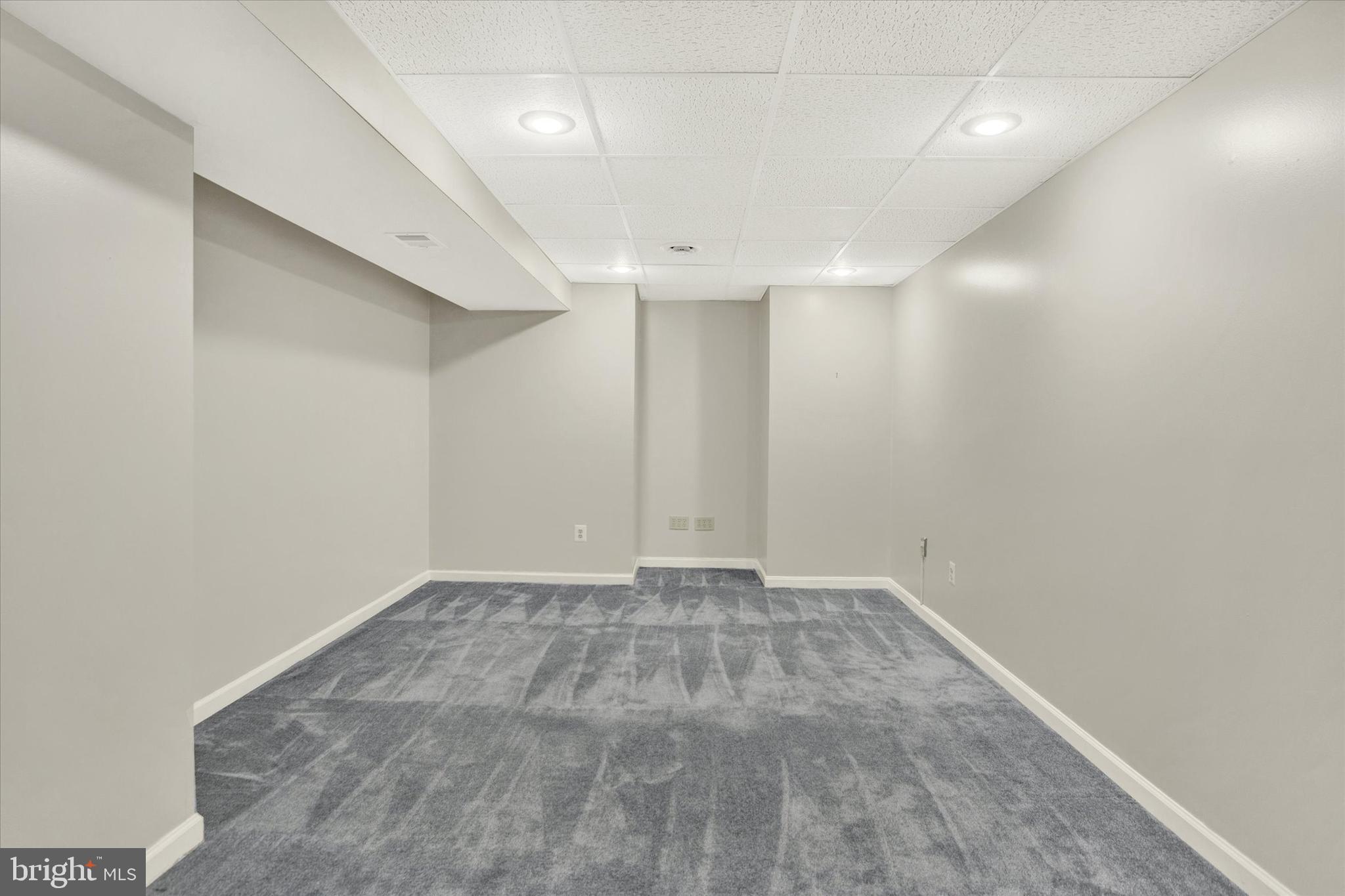 VILLAGE OF OAK GROVE - Residential