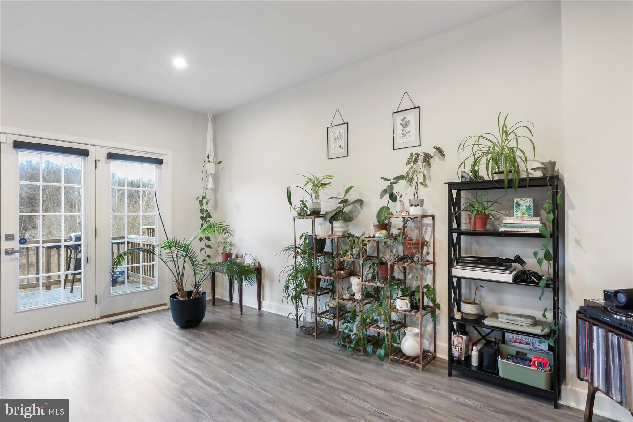 POTOMAC STATION - Residential