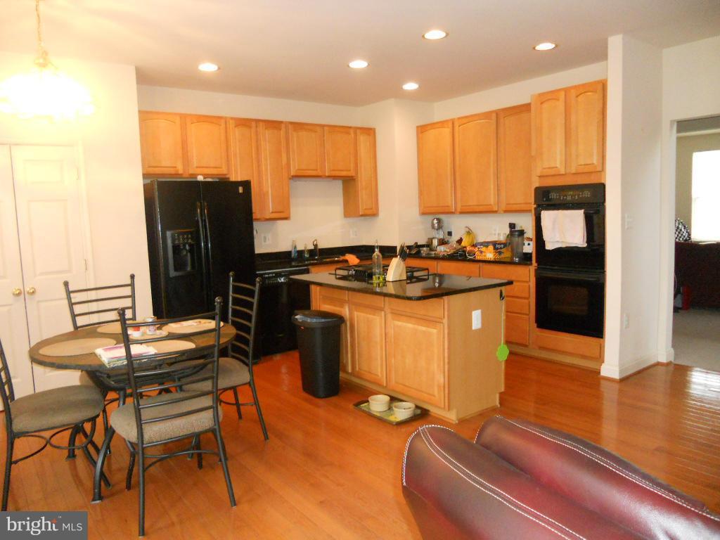 POTOMAC CROSSING - Residential Lease