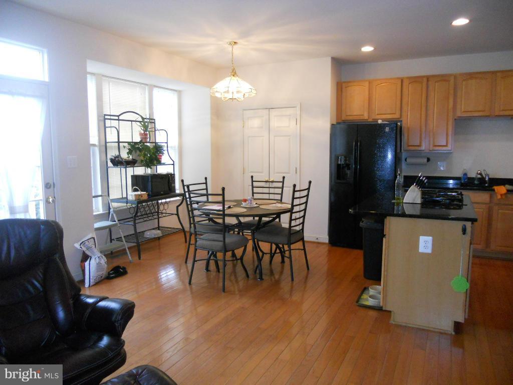 POTOMAC CROSSING - Residential Lease