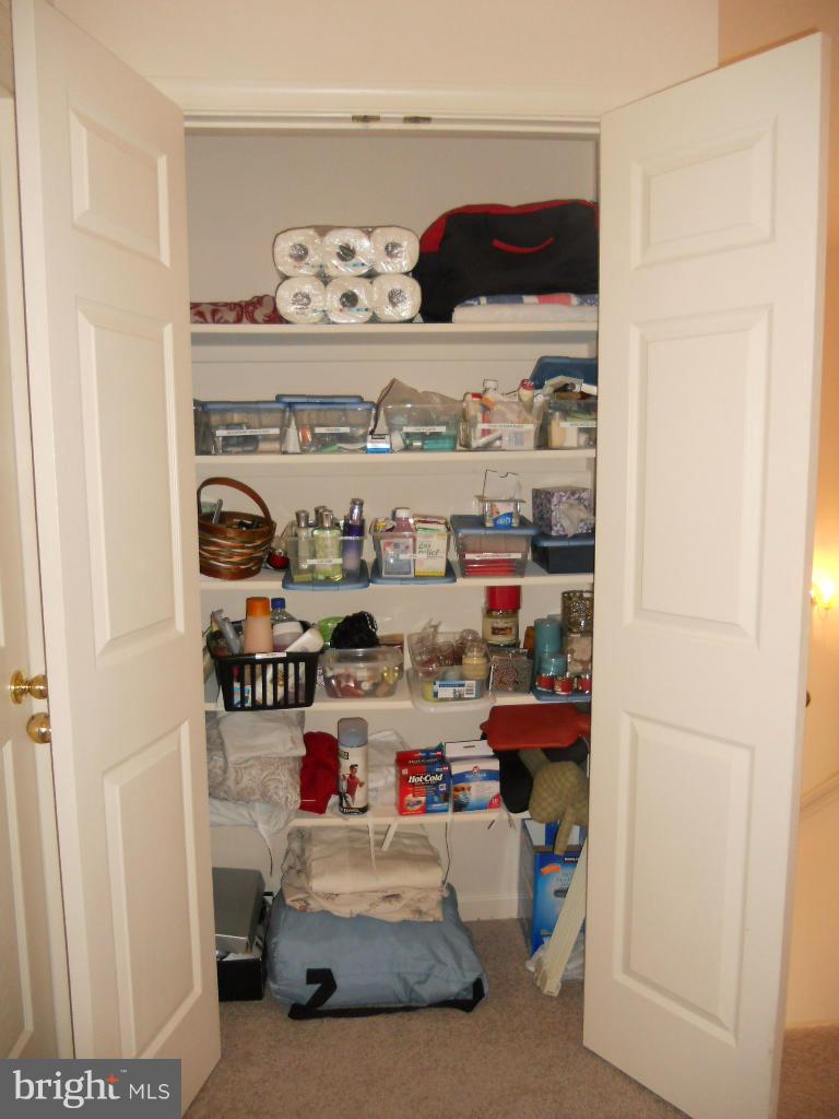 POTOMAC CROSSING - Residential Lease