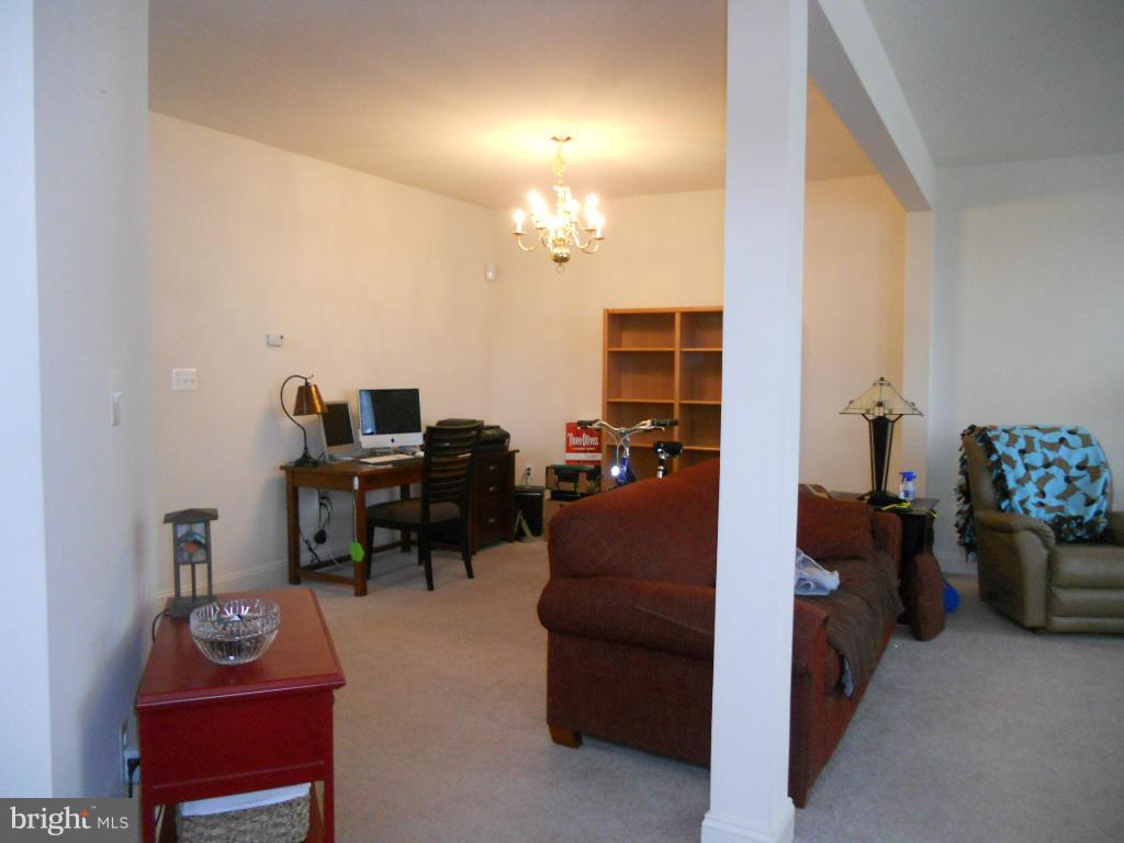 POTOMAC CROSSING - Residential Lease