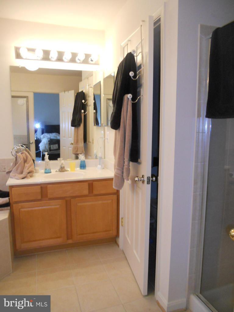 POTOMAC CROSSING - Residential Lease