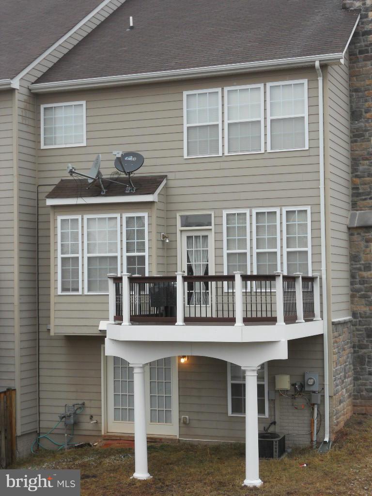 POTOMAC CROSSING - Residential Lease