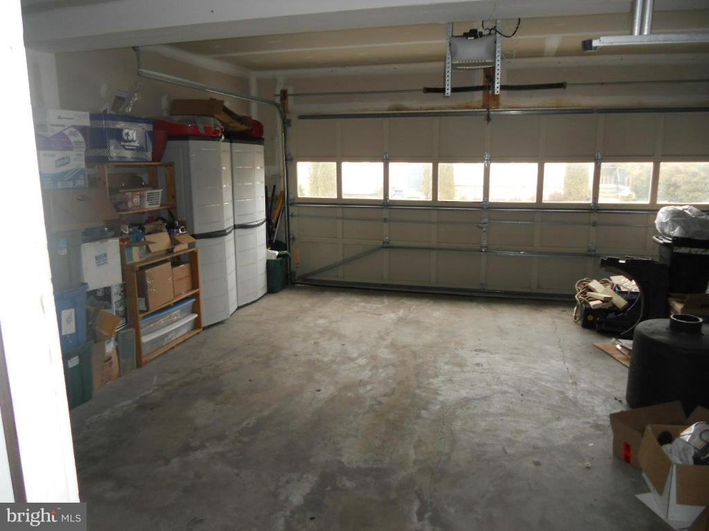 POTOMAC CROSSING - Residential Lease