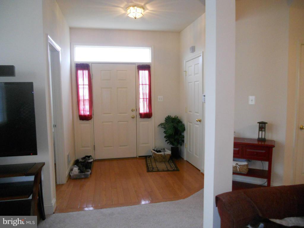 POTOMAC CROSSING - Residential Lease