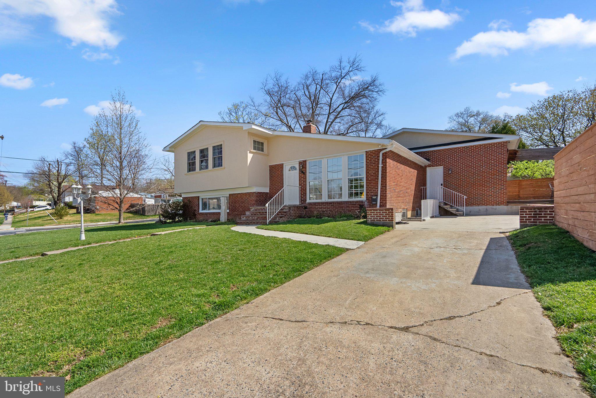 GREENWOOD KNOLLS - Residential