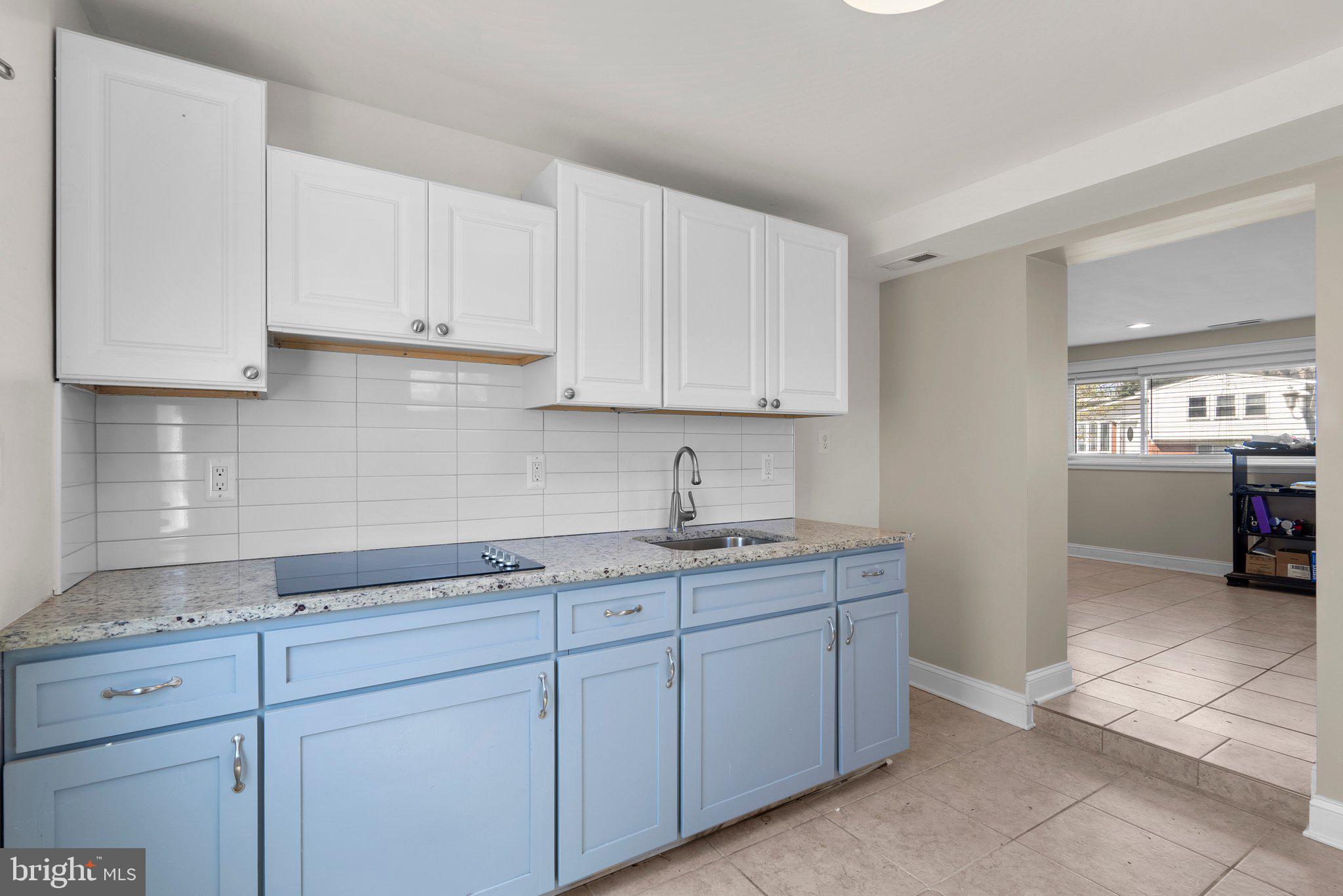 GREENWOOD KNOLLS - Residential