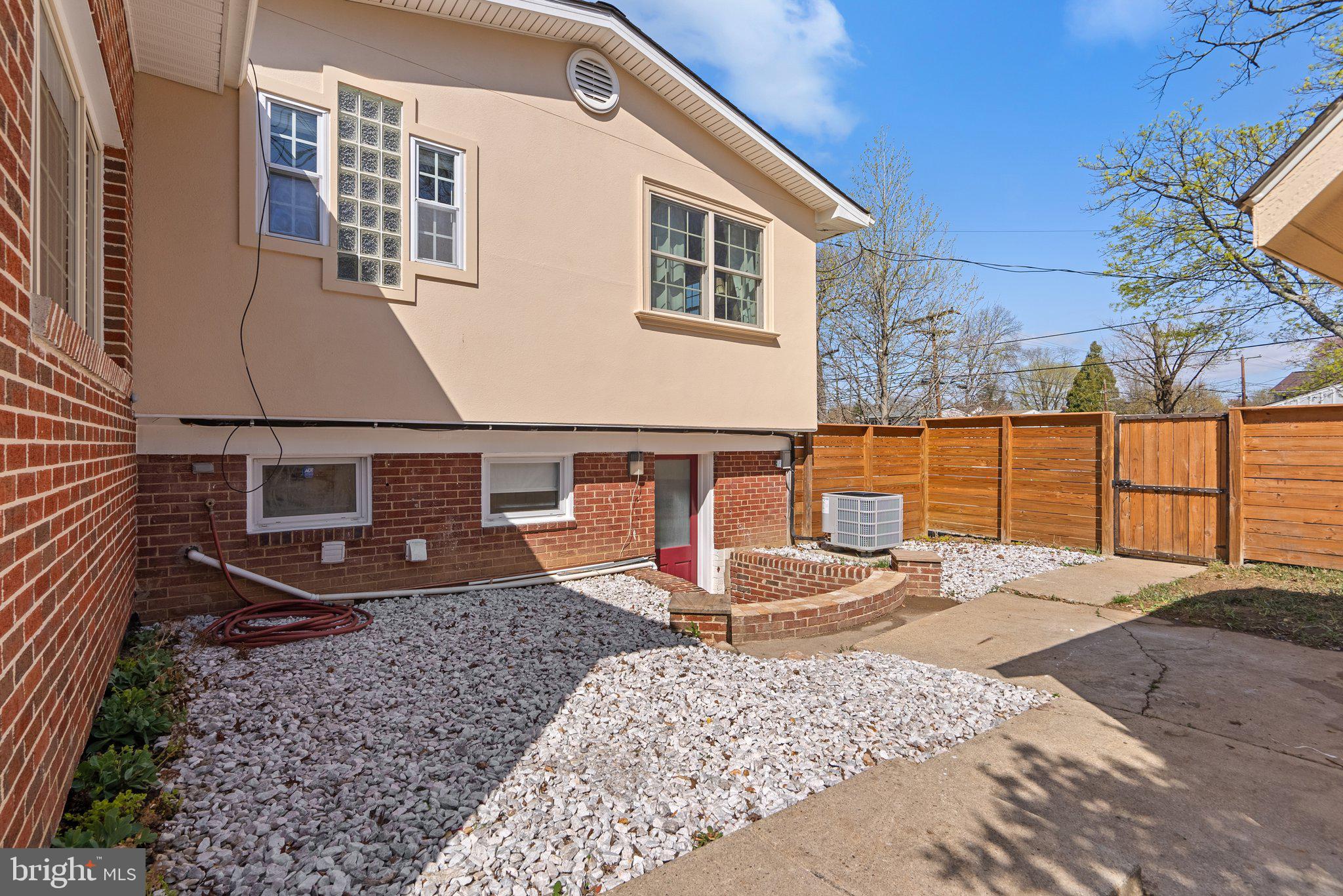 GREENWOOD KNOLLS - Residential