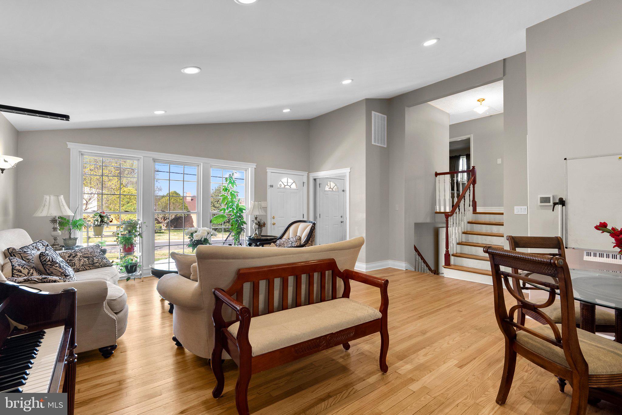 GREENWOOD KNOLLS - Residential