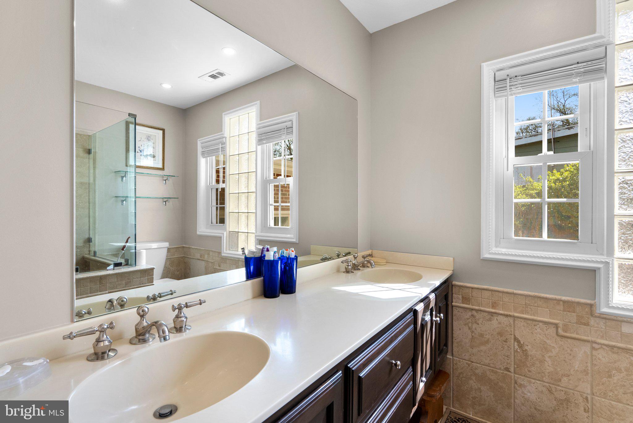 GREENWOOD KNOLLS - Residential