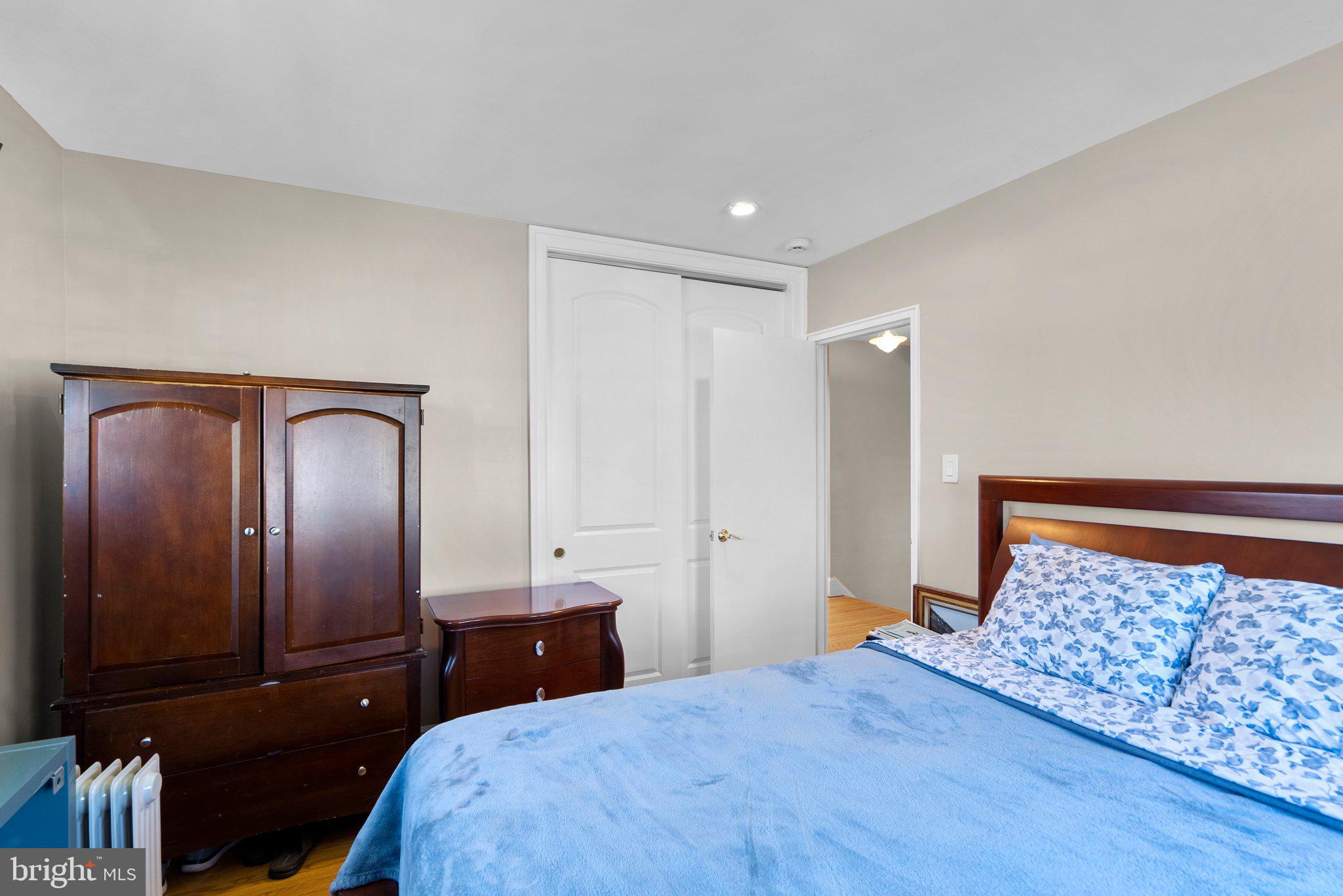 GREENWOOD KNOLLS - Residential