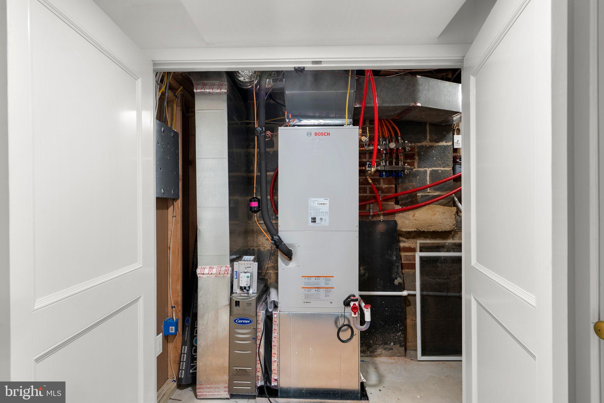 GREENWOOD KNOLLS - Residential