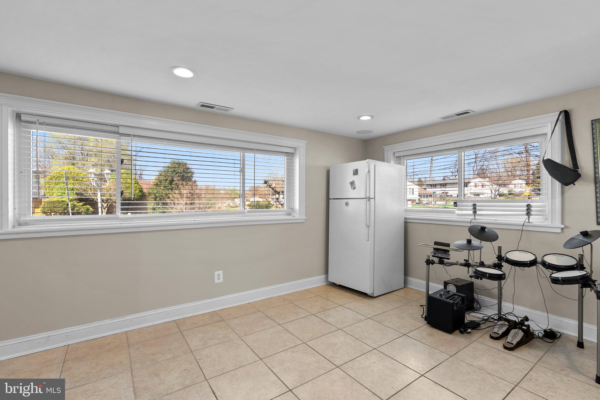 GREENWOOD KNOLLS - Residential