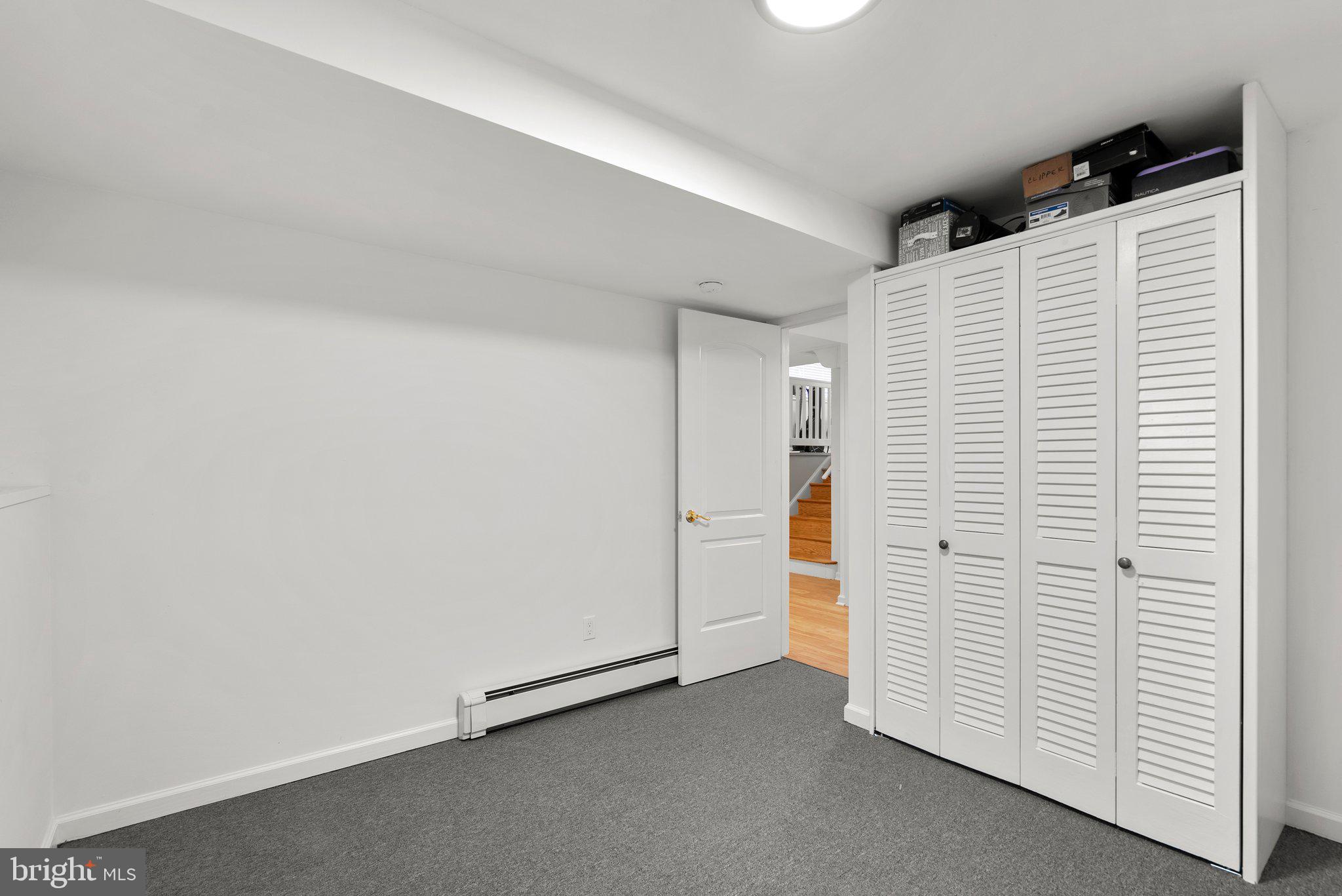 GREENWOOD KNOLLS - Residential