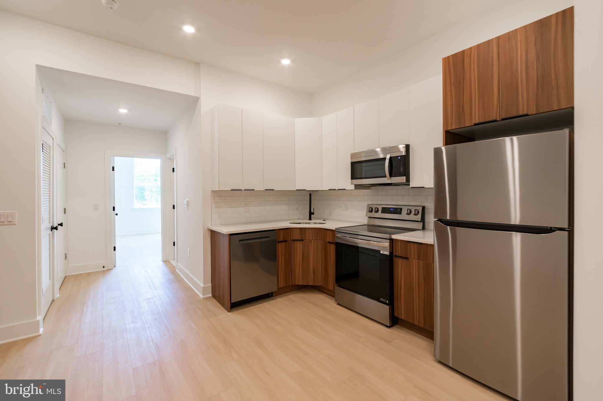 4408 LANCASTER AVENUE UNIT 301