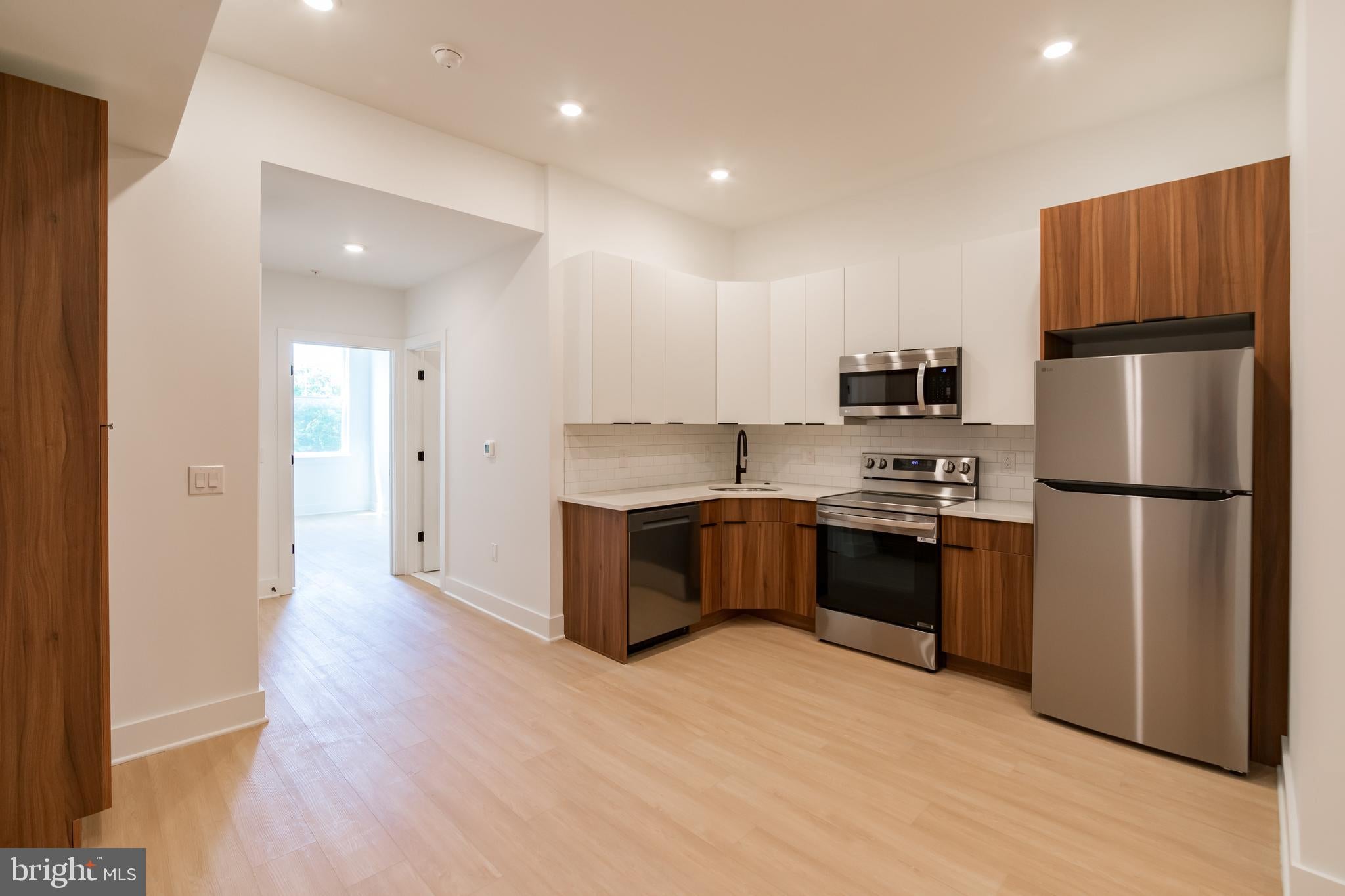 4408 LANCASTER AVENUE UNIT 301