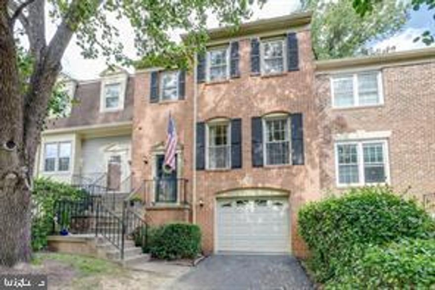 AVAILABLE 12/01/2025.... IMMACULATE TOWNHOUSE IN THE DESIRABLE LOCATION... YOU'LL APPLY IT RIGHT AFTER ENTERING THE HOUSE...SO LOVELY ...GLEAMING HARDWOOD FLOORING.... BEAUTIFULLY UPDATED KITCHEN....BRIGHT WALKOUT BASEMENT... ALL THREE LEVELS ARE PERFECT....COME & SEE!!!
BE QUICK!!!