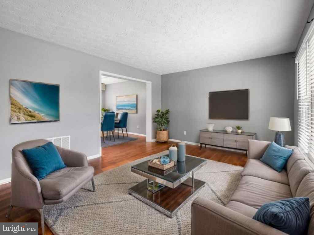 228 HEATHER WAY