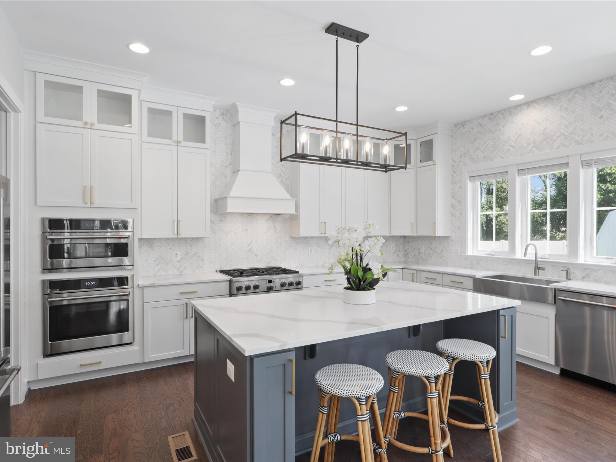 VIENNA WOODS - Residential