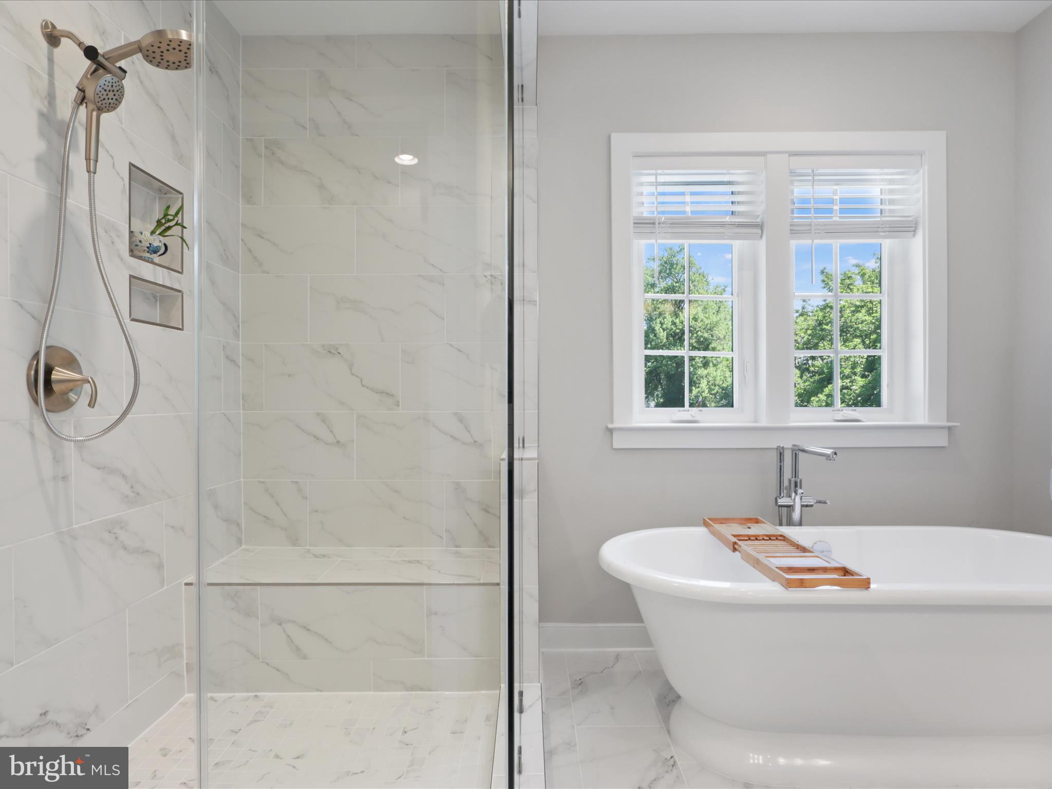 VIENNA WOODS - Residential