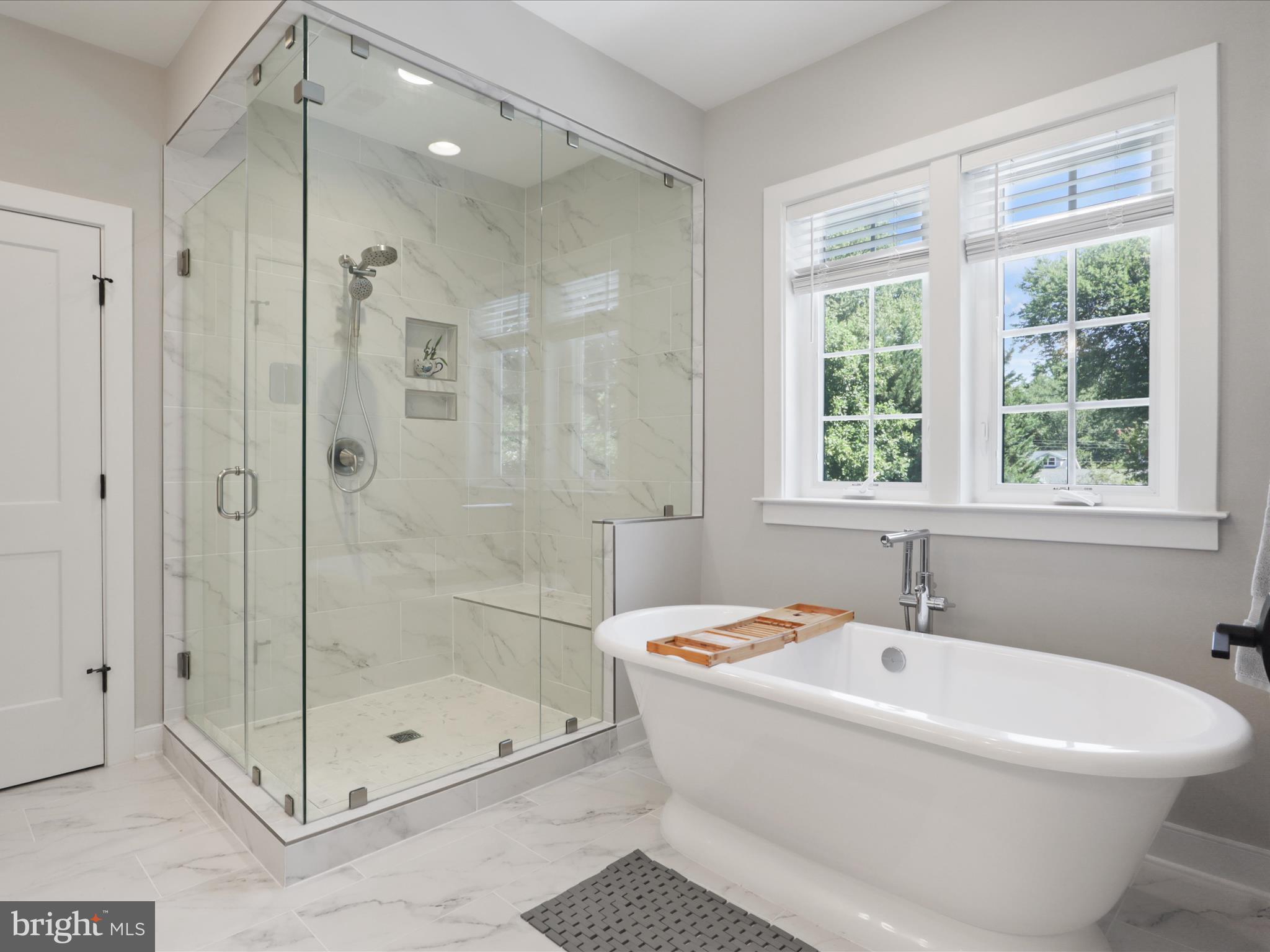 VIENNA WOODS - Residential