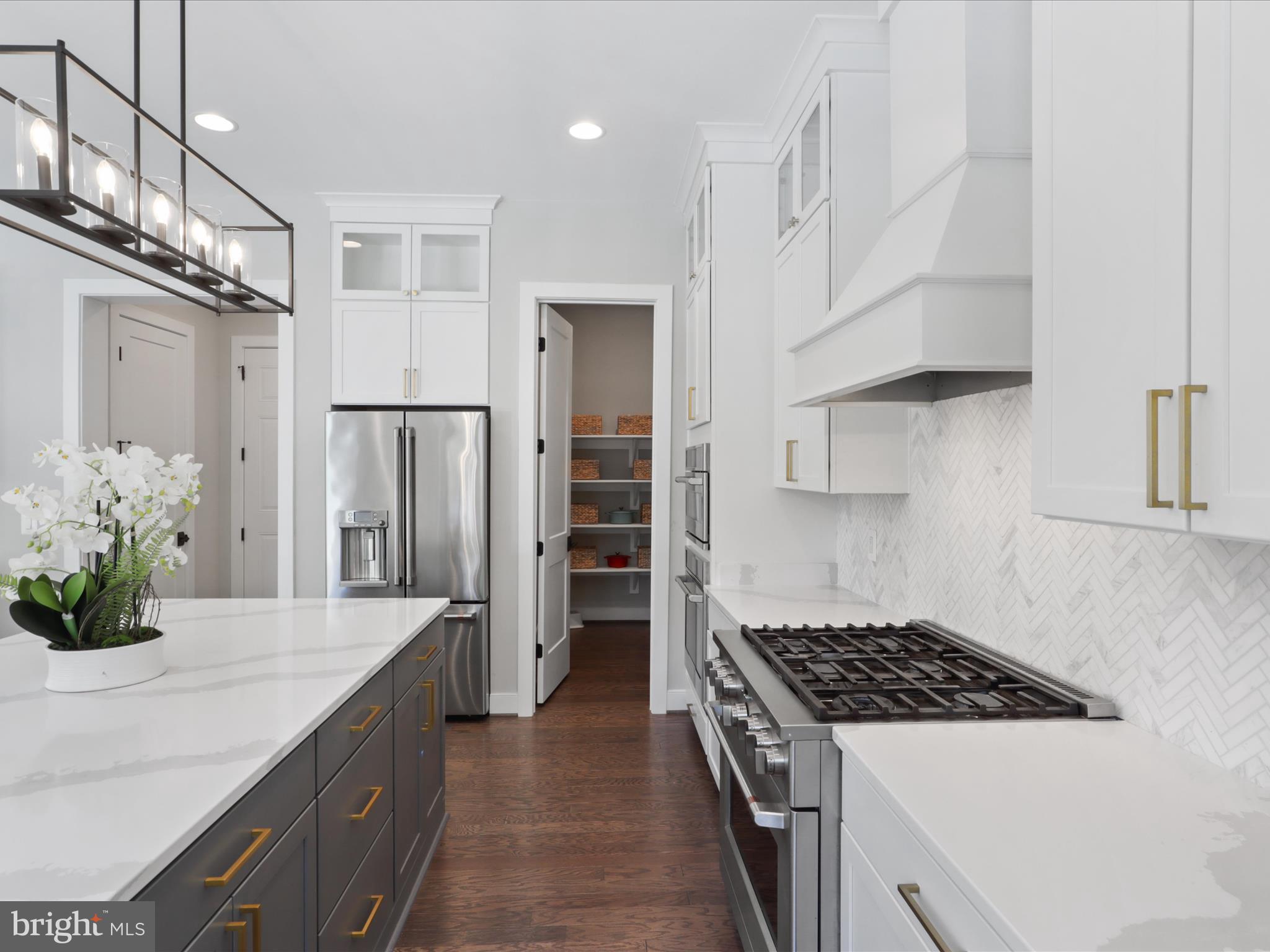 VIENNA WOODS - Residential