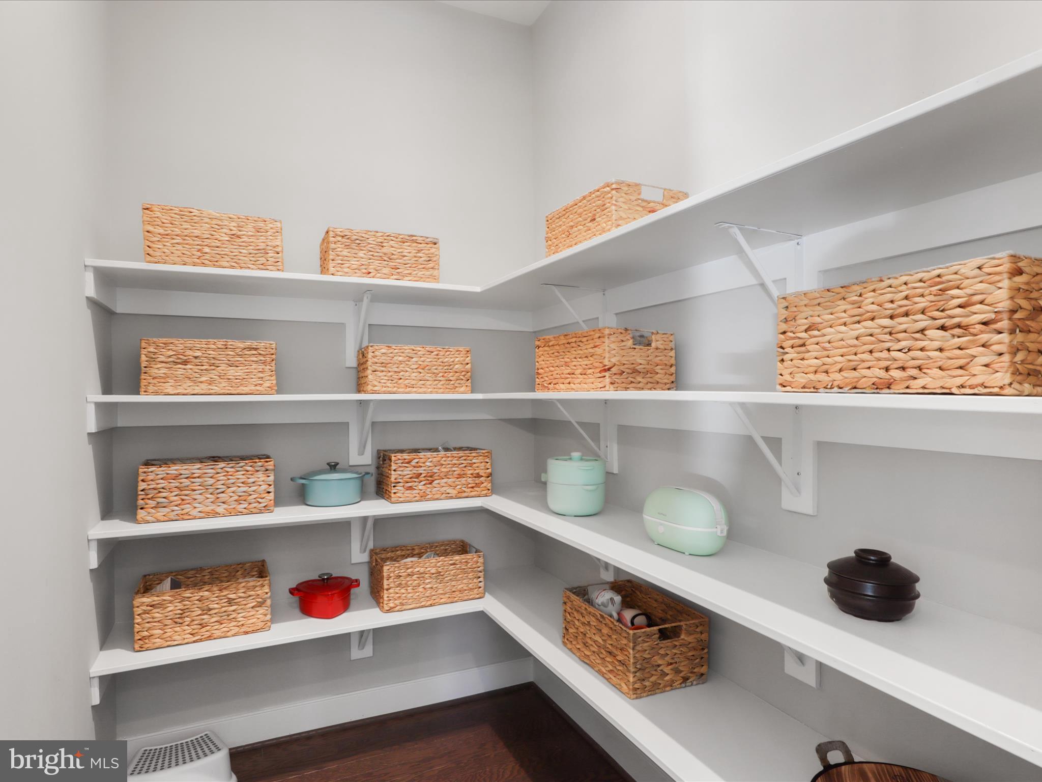 VIENNA WOODS - Residential