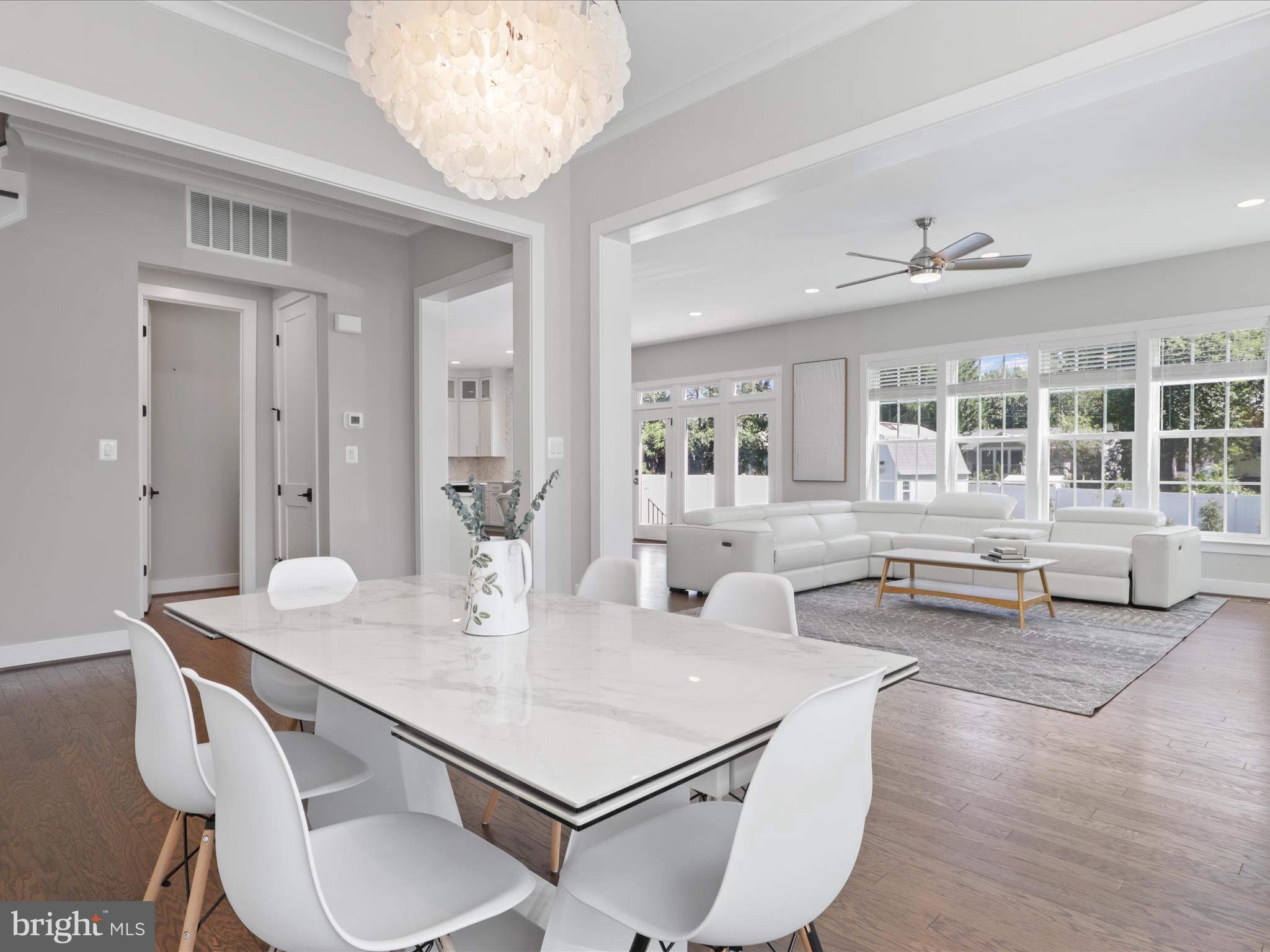 VIENNA WOODS - Residential