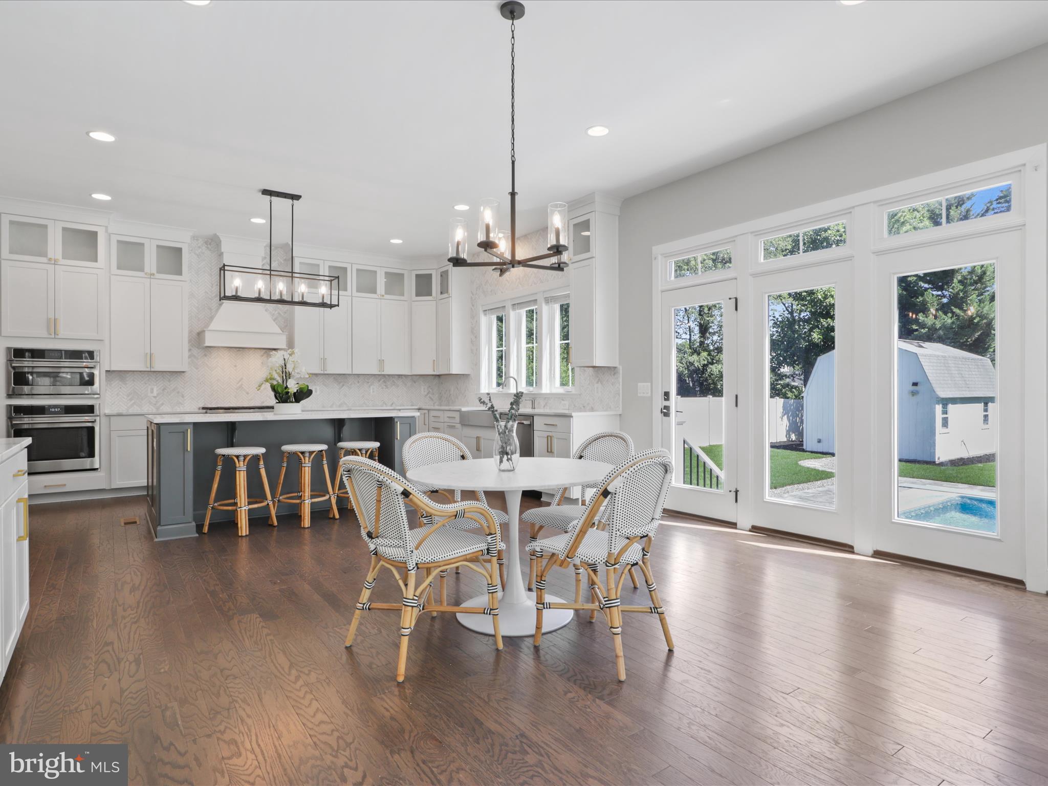 VIENNA WOODS - Residential