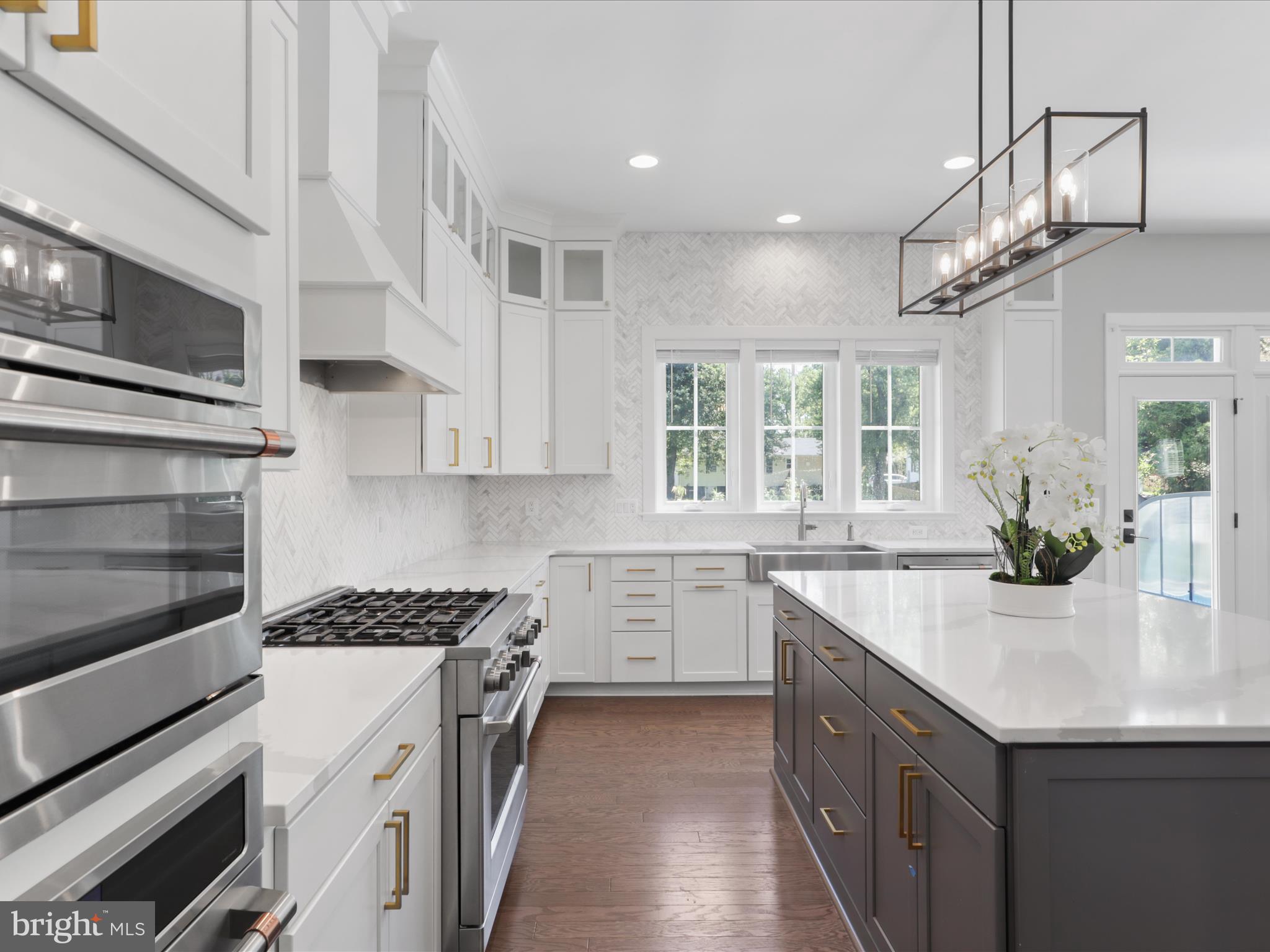 VIENNA WOODS - Residential