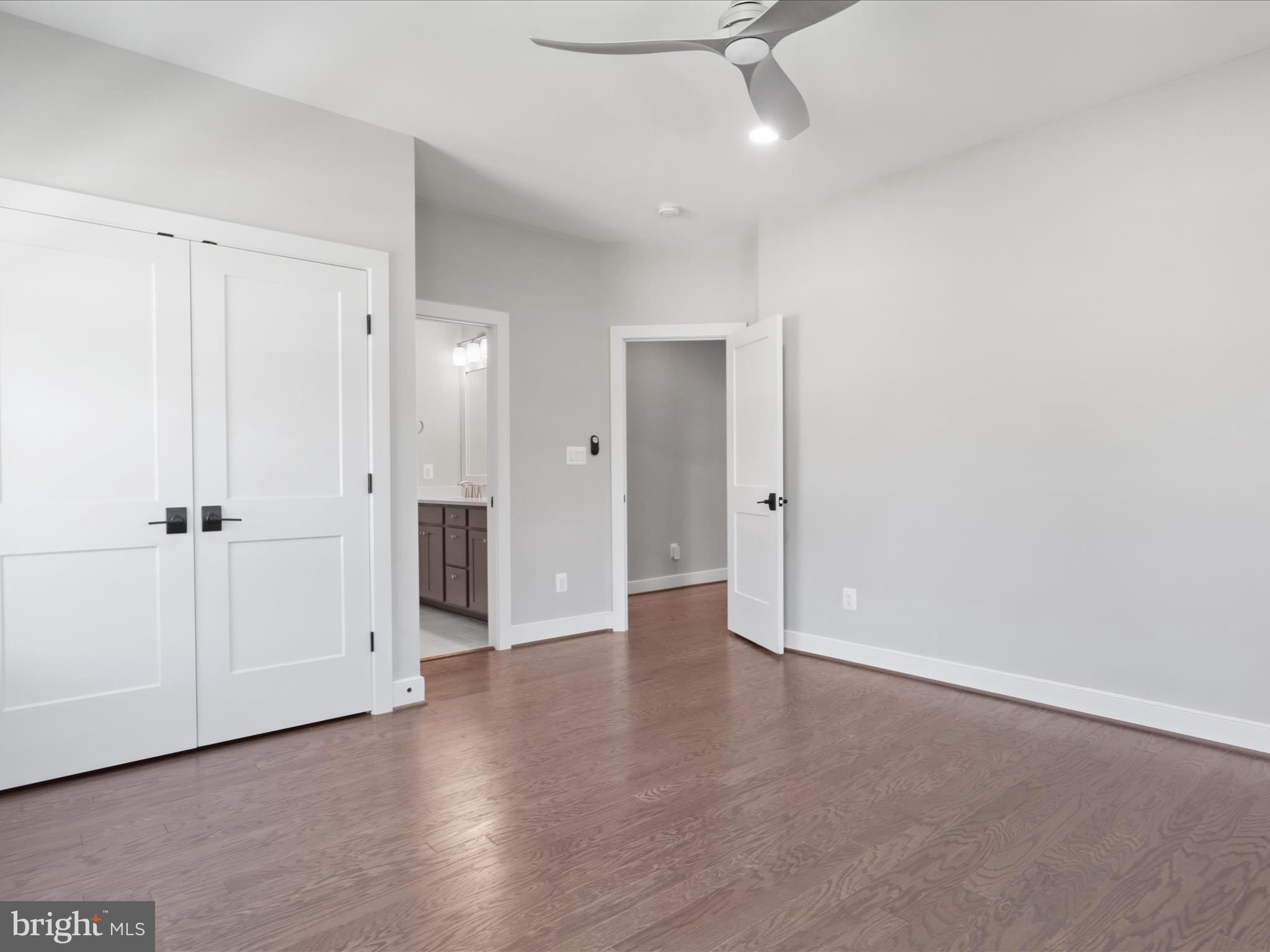 VIENNA WOODS - Residential