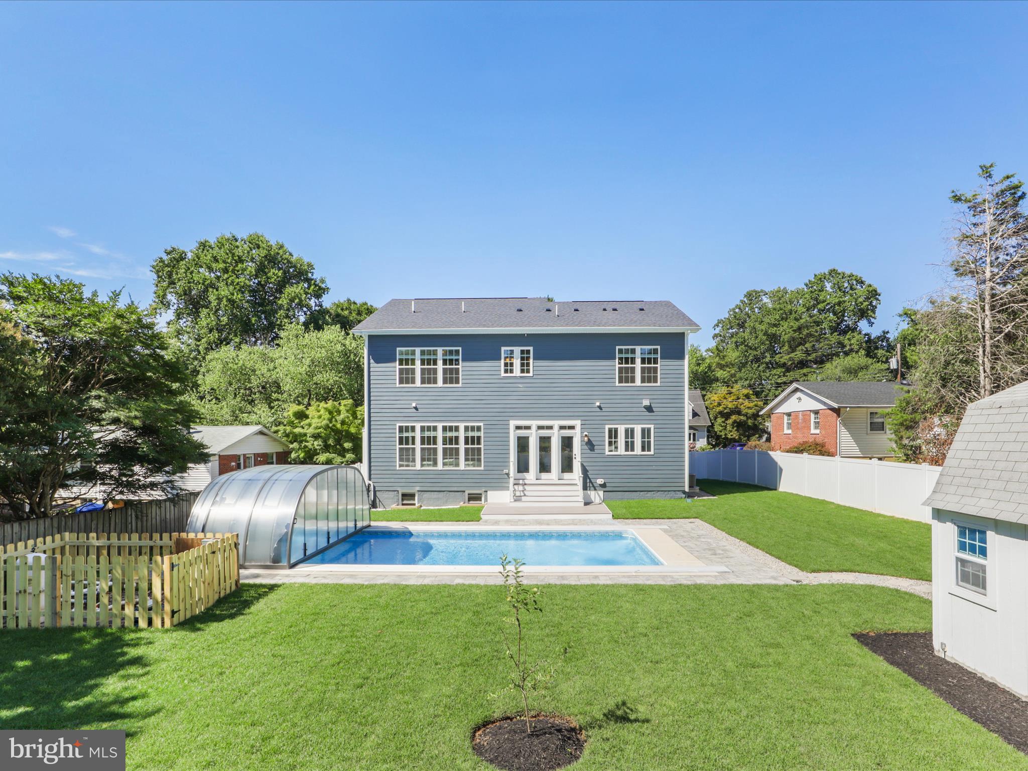 VIENNA WOODS - Residential