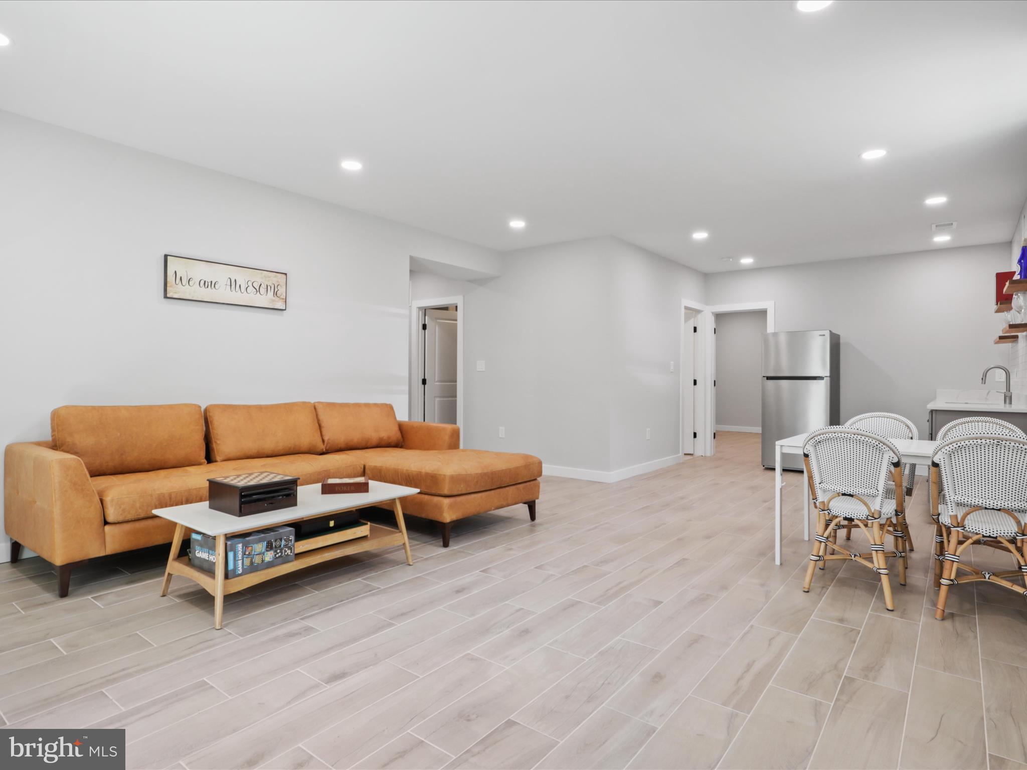 VIENNA WOODS - Residential