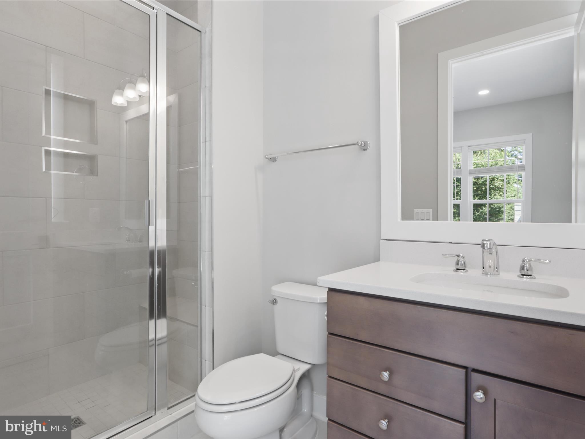 VIENNA WOODS - Residential