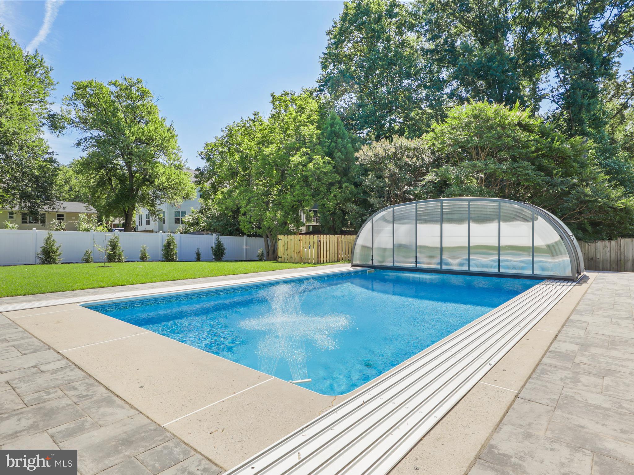 VIENNA WOODS - Residential