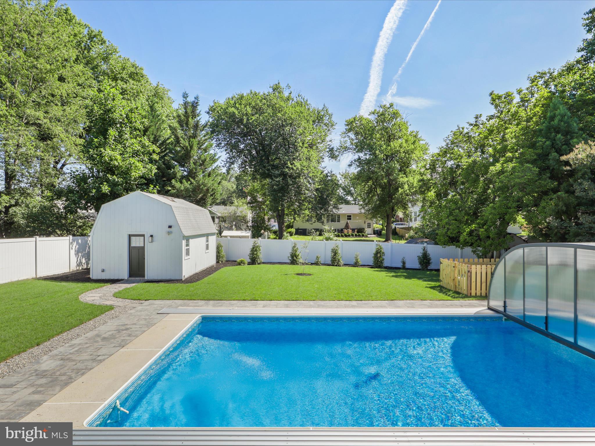 VIENNA WOODS - Residential