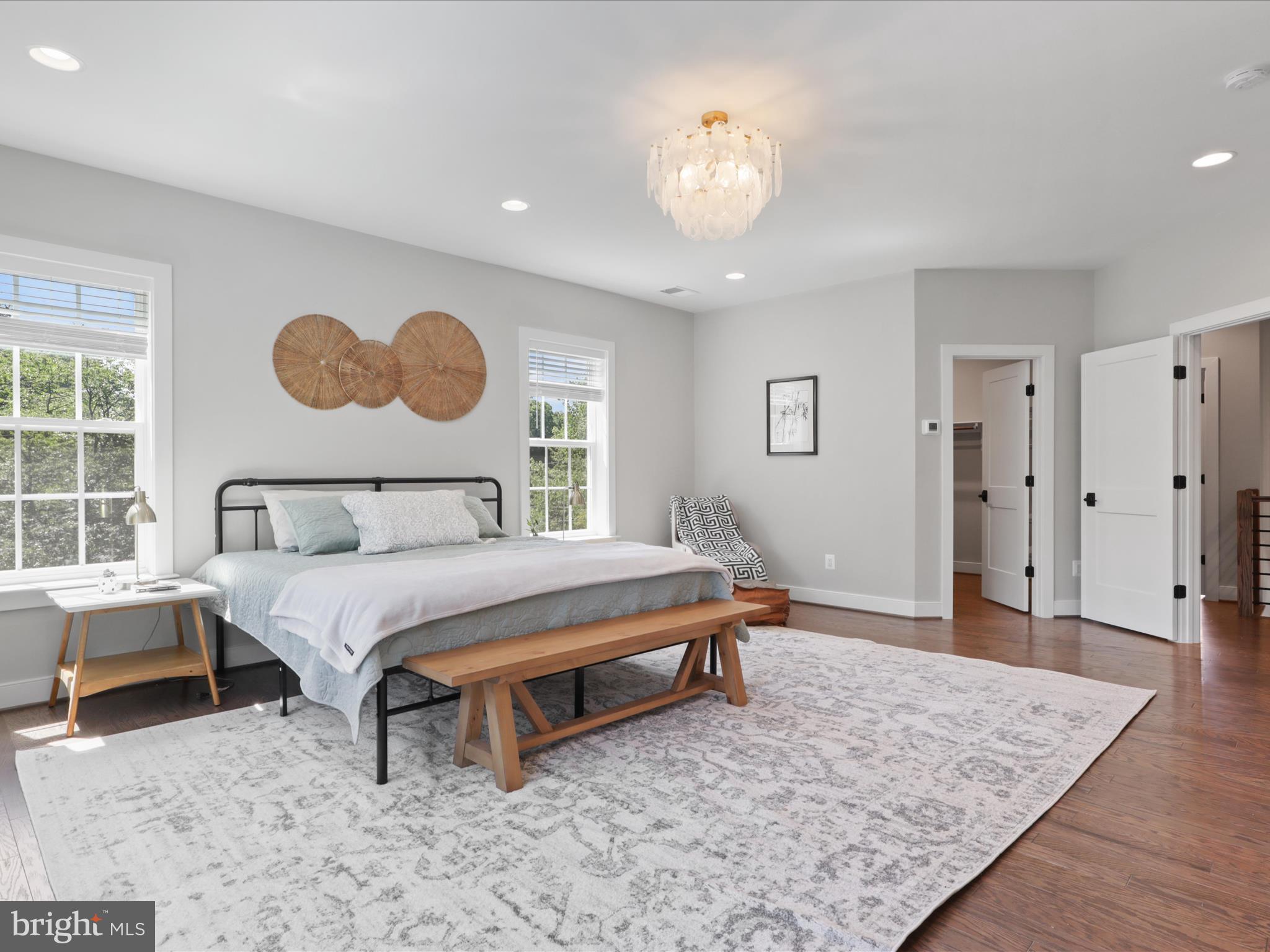 VIENNA WOODS - Residential