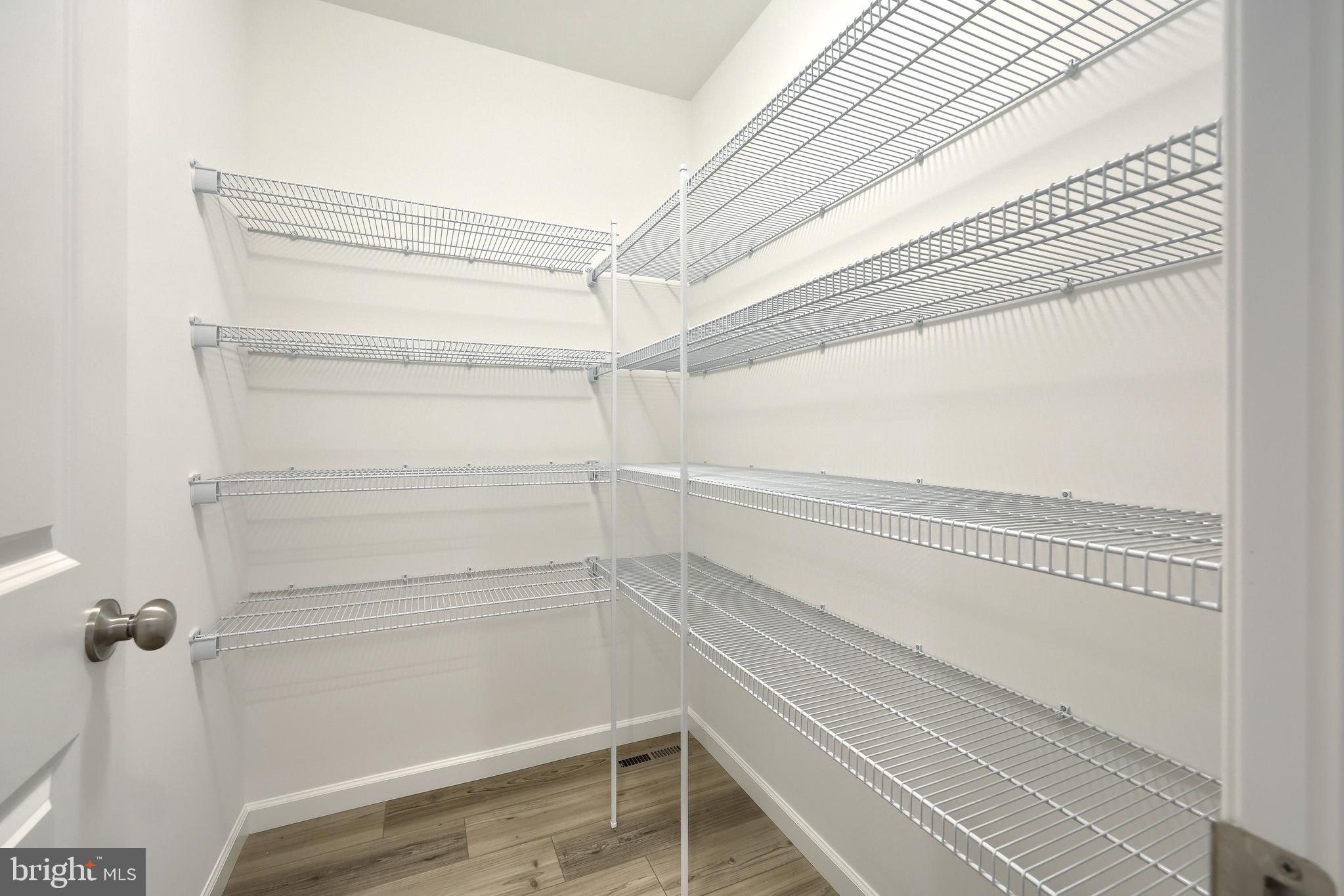 SUMMER LAYNE - Residential