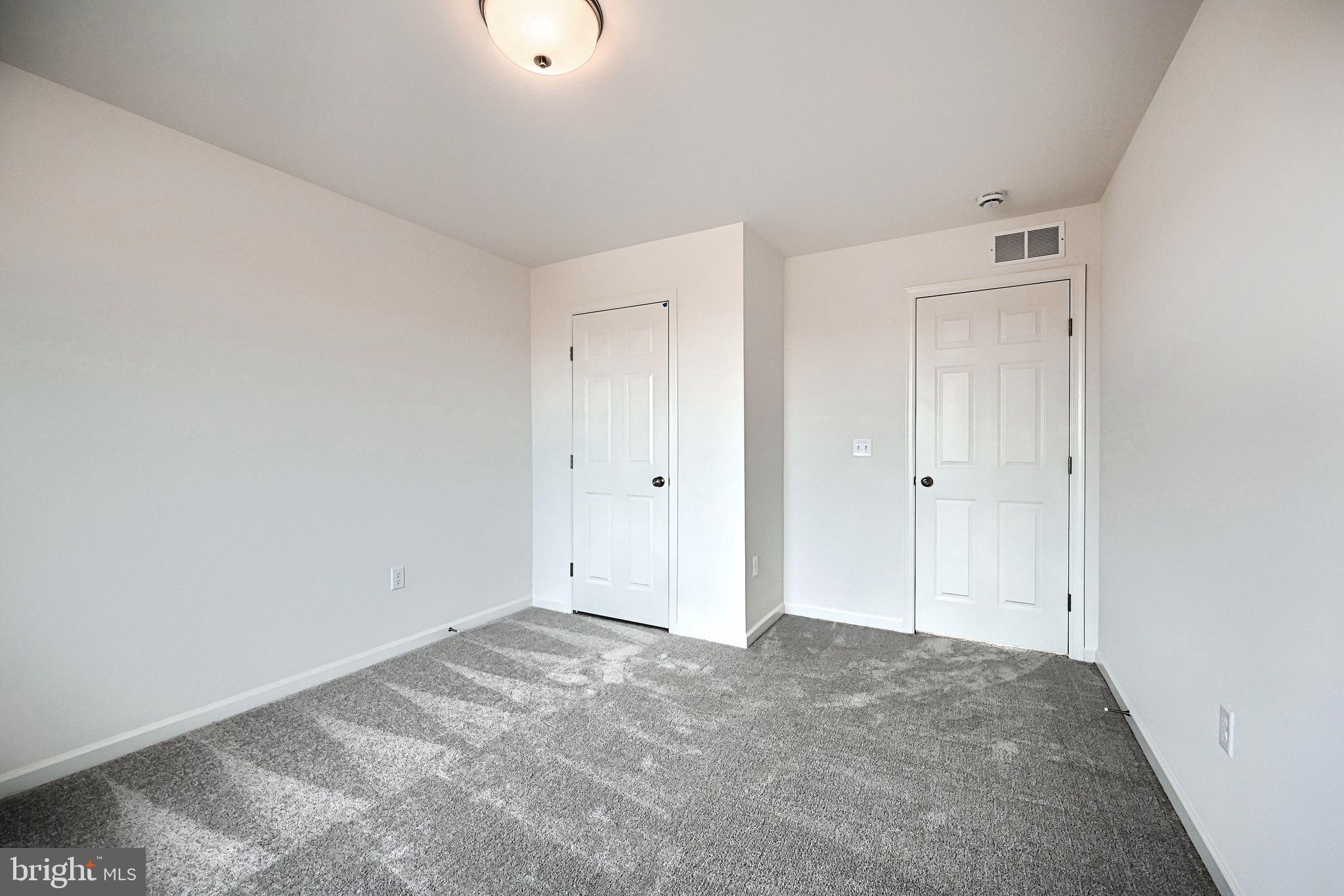 SUMMER LAYNE - Residential