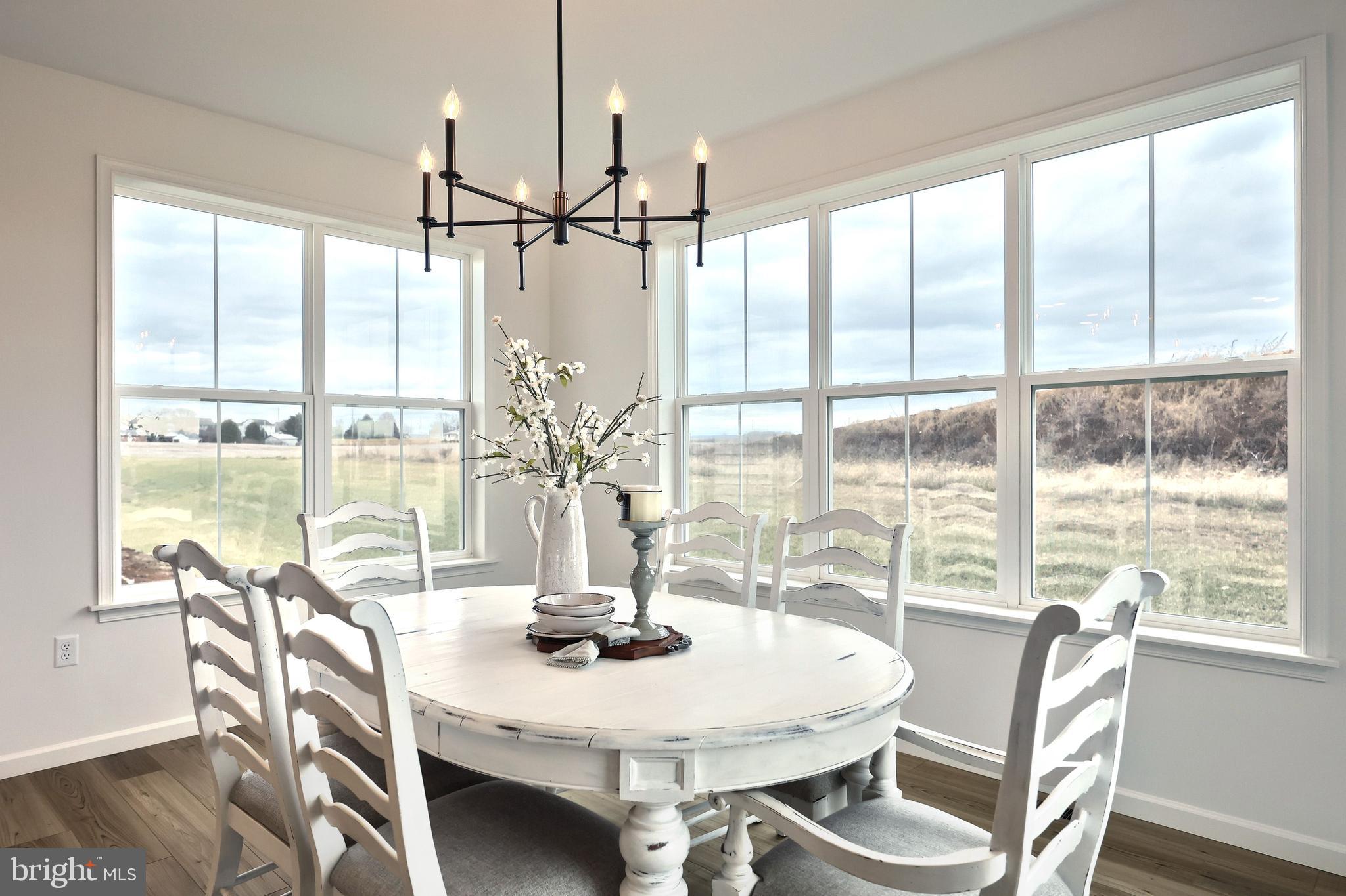 SUMMER LAYNE - Residential