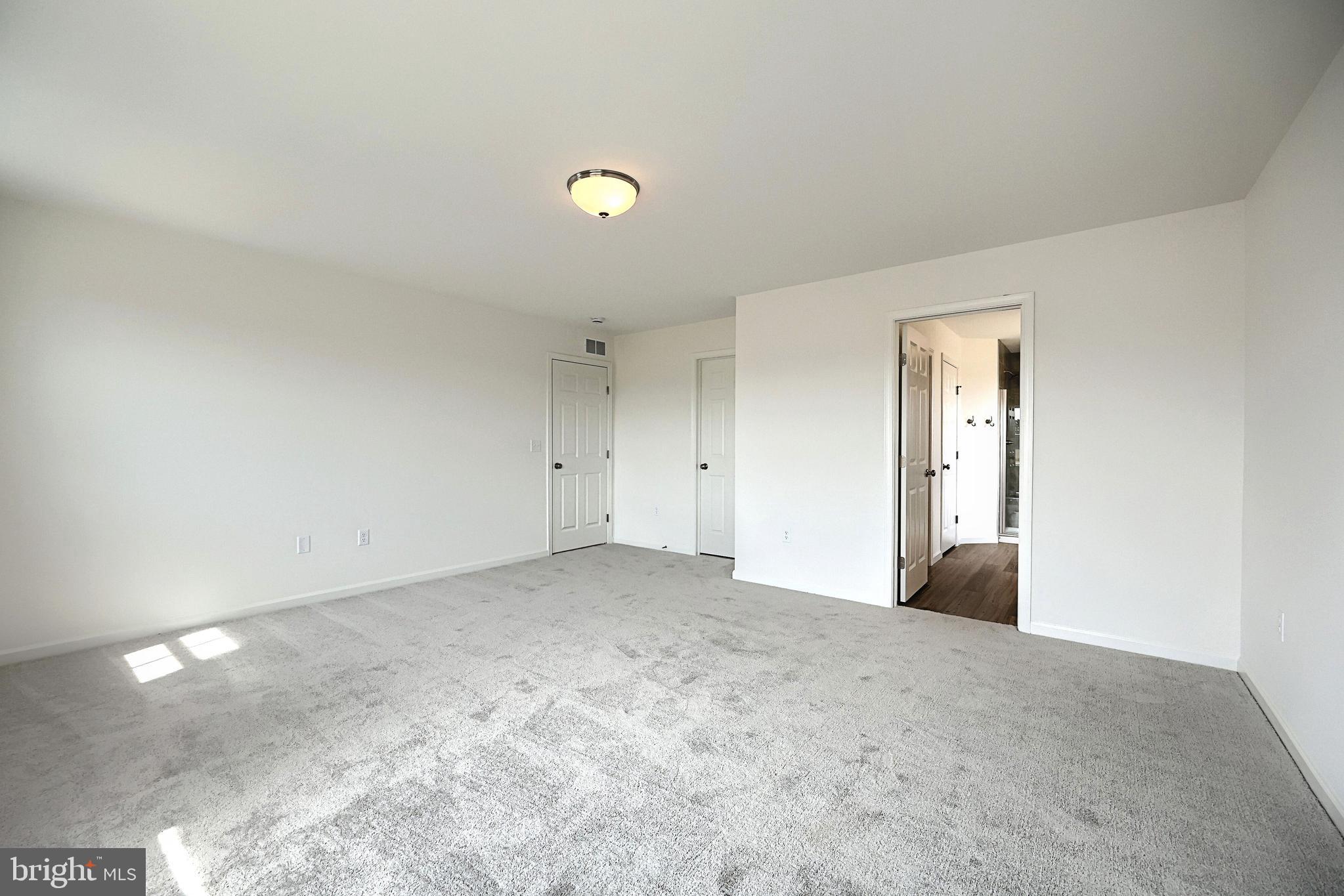 SUMMER LAYNE - Residential