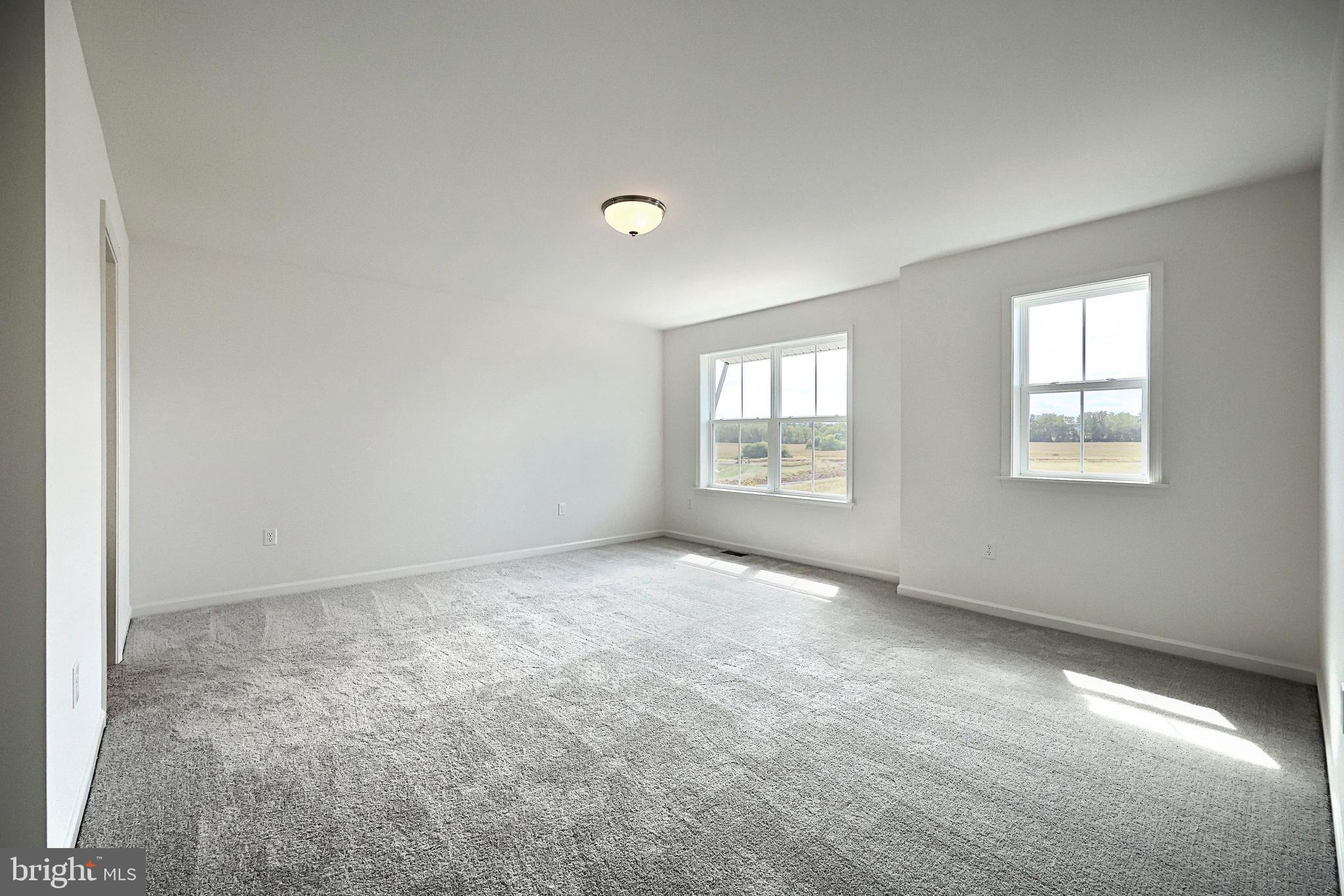 SUMMER LAYNE - Residential