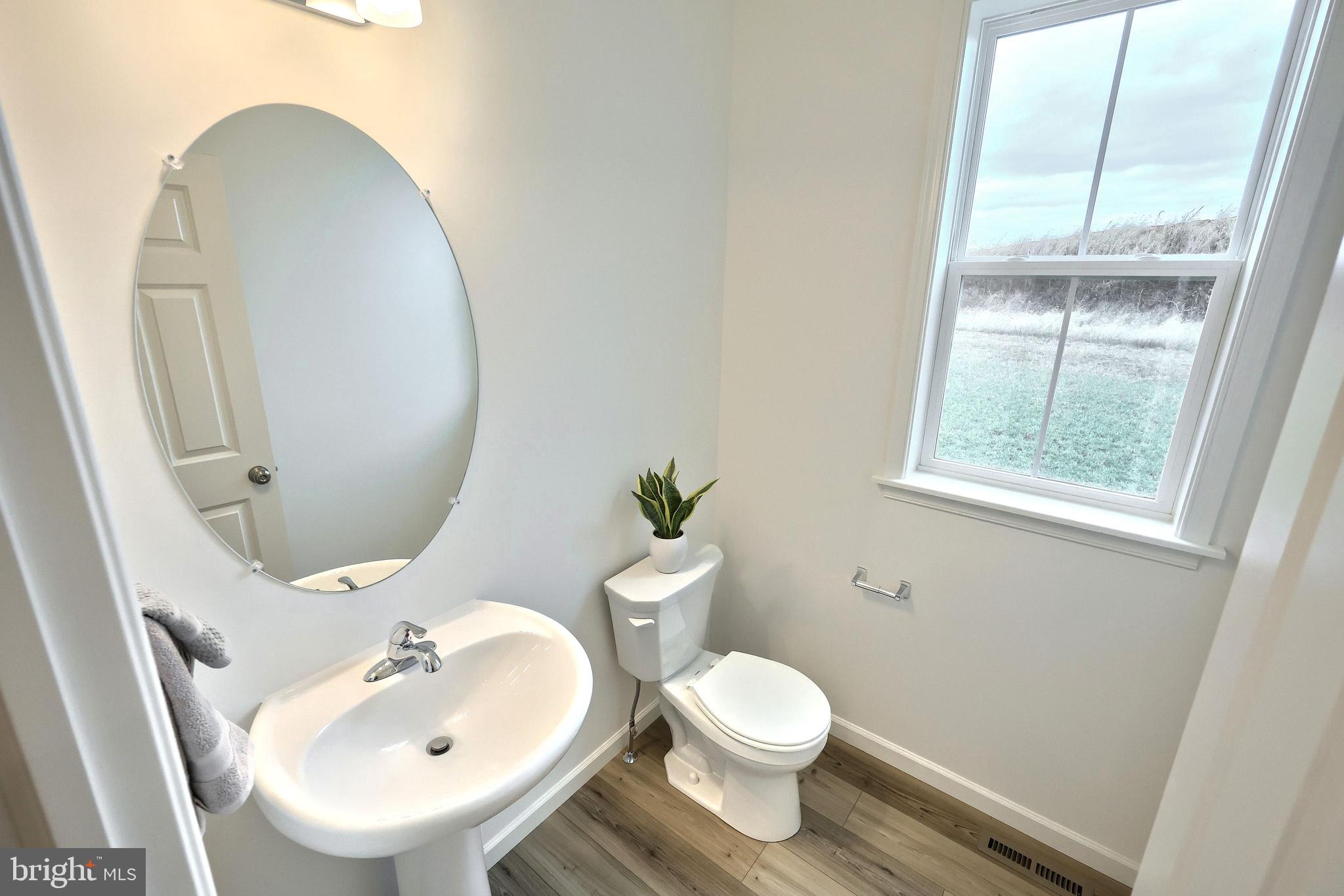 SUMMER LAYNE - Residential