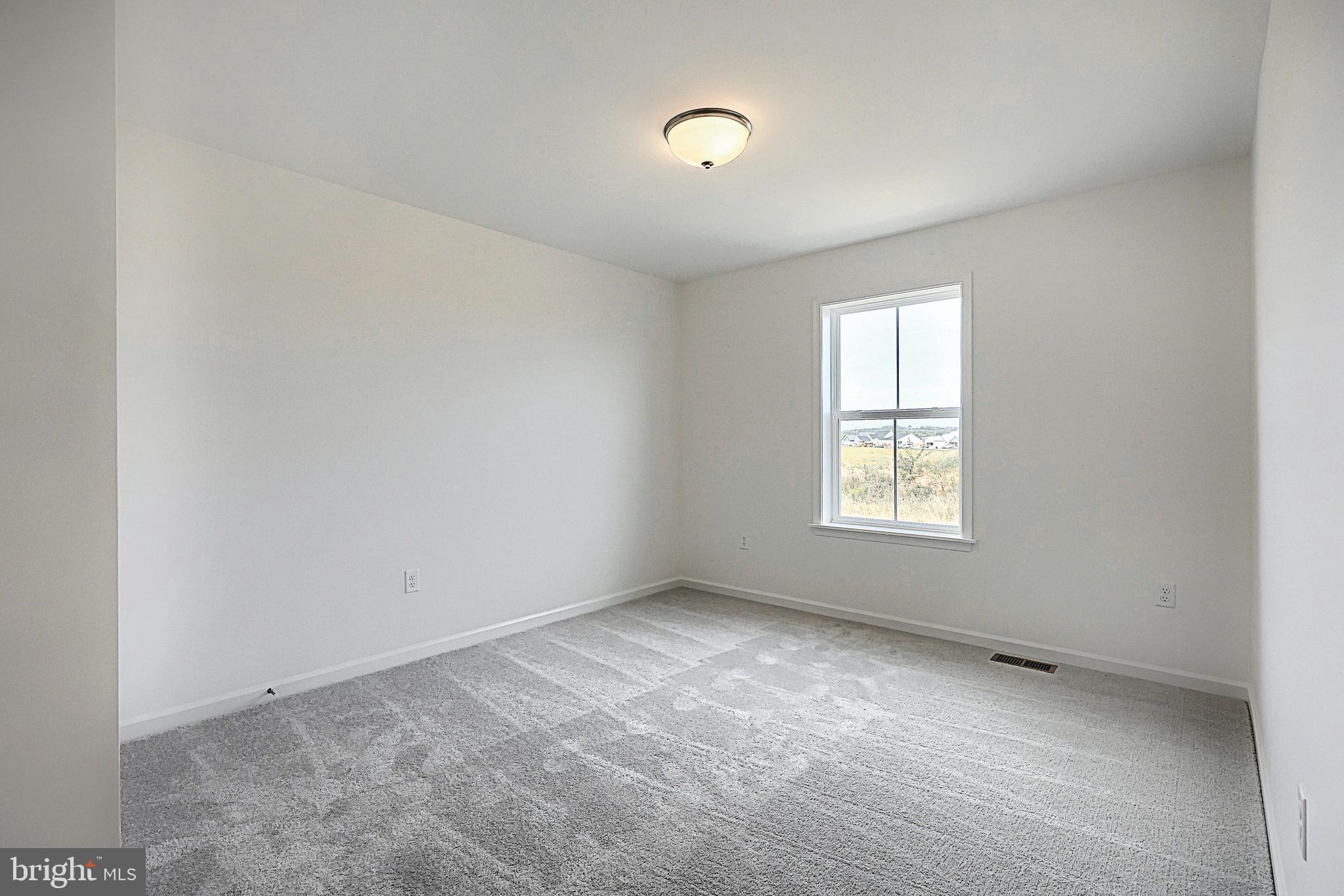 SUMMER LAYNE - Residential