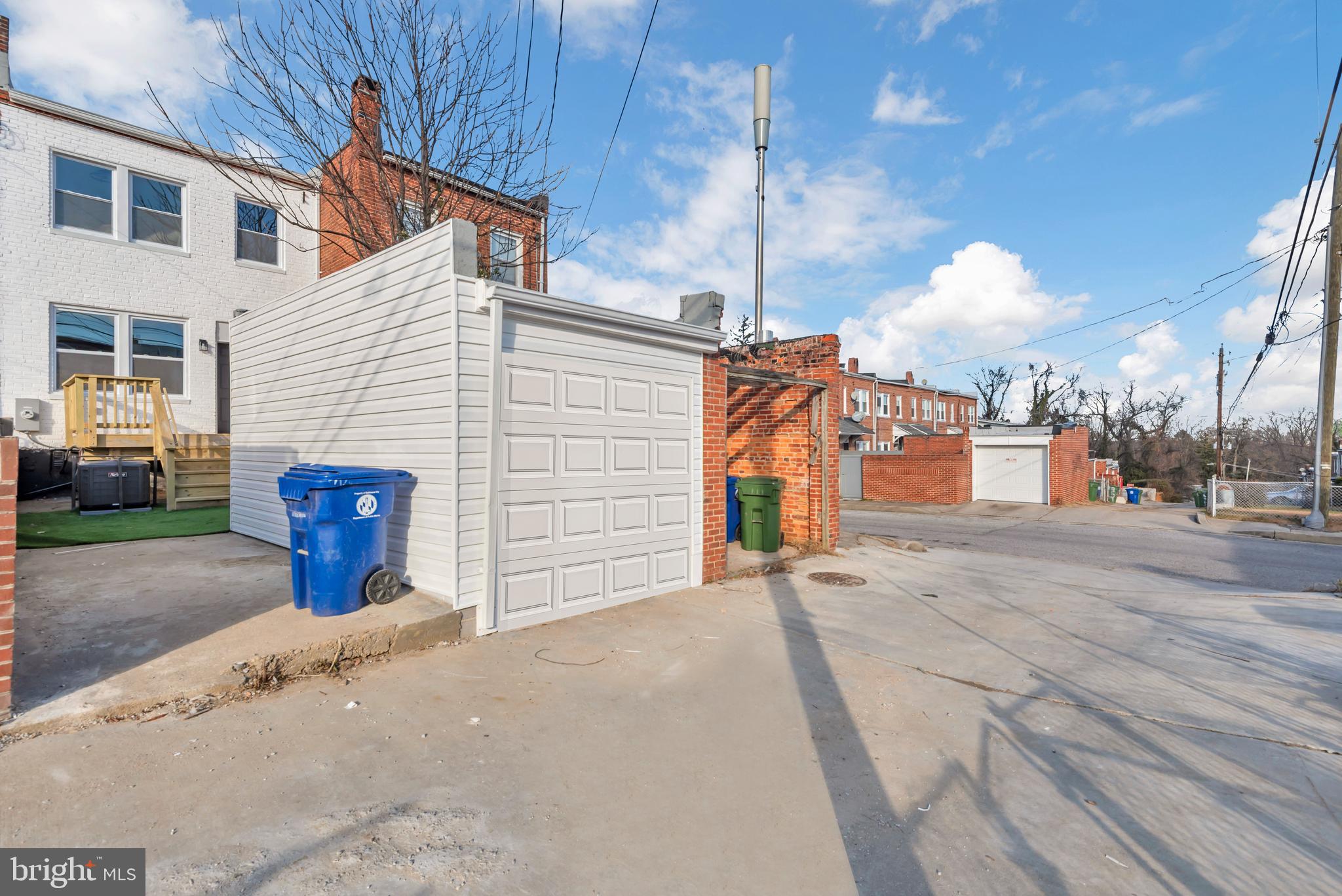 GREENSPRING - Residential